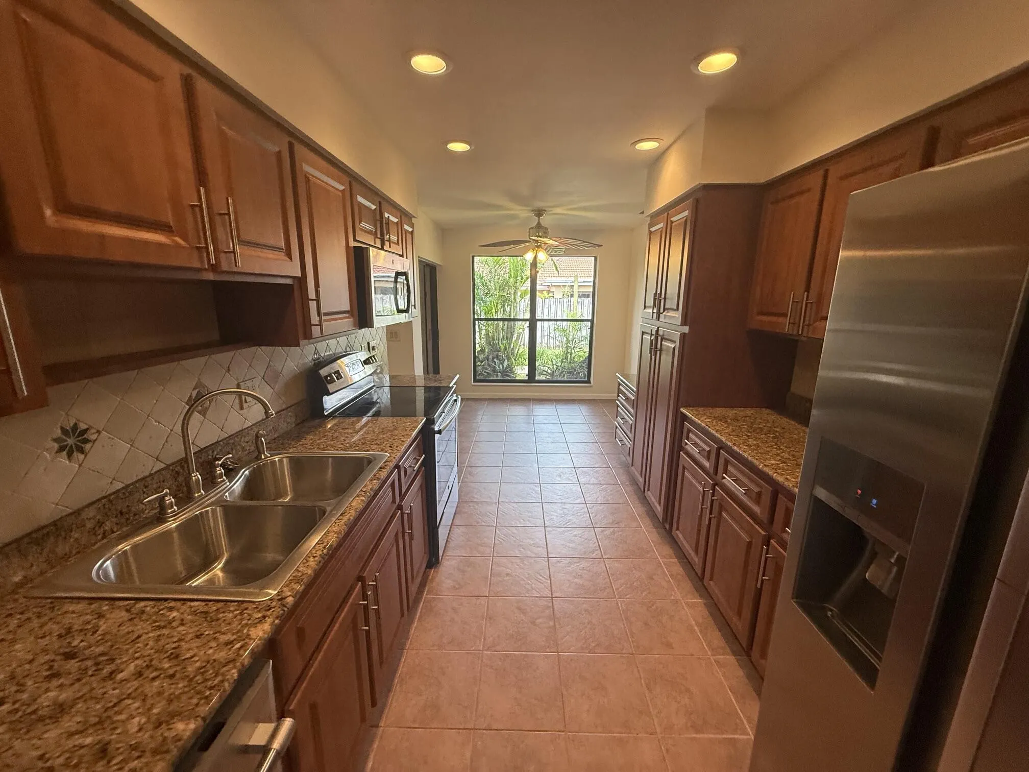 835 IVY Drive