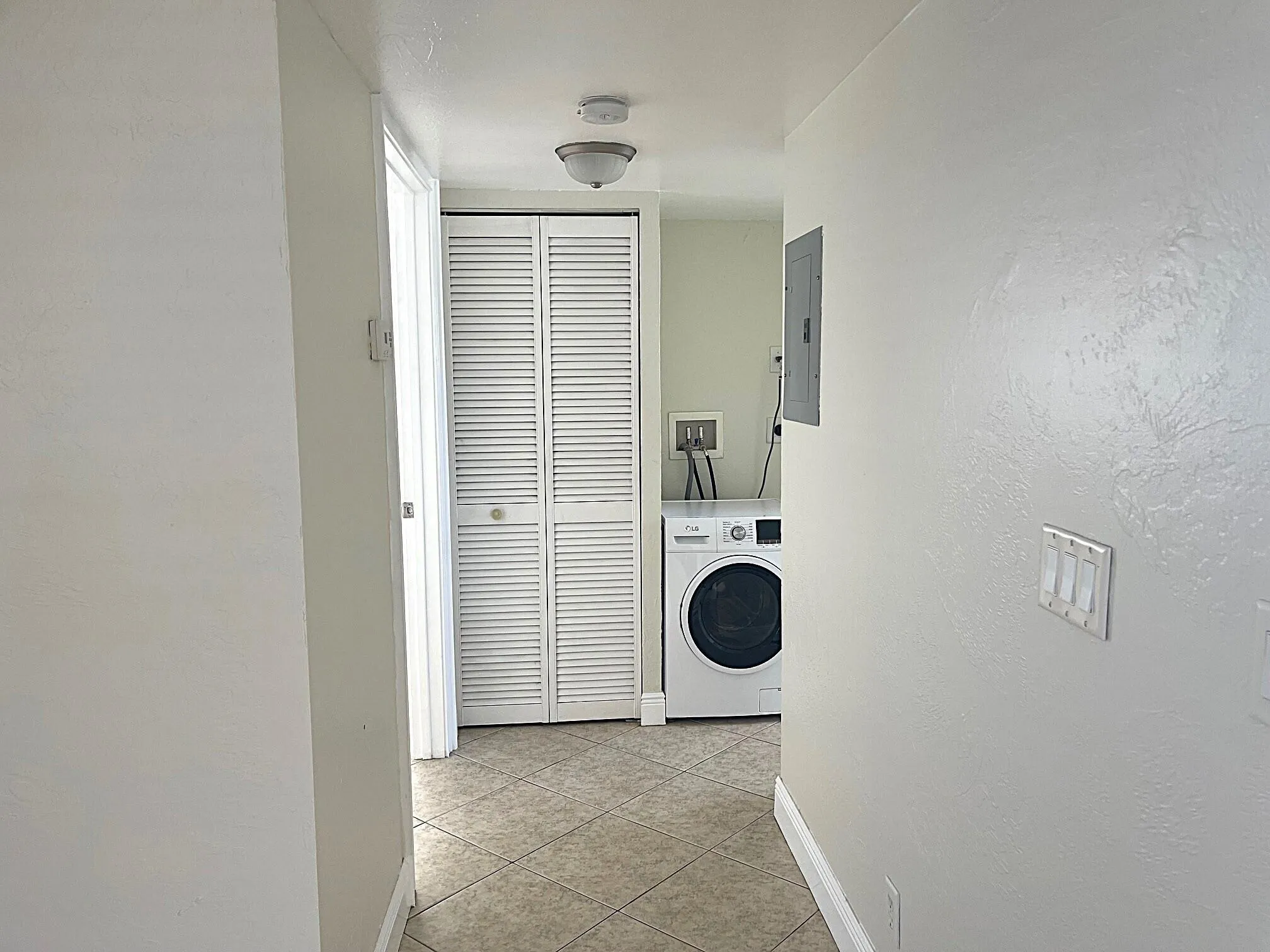 735 Hummingbird Way #104