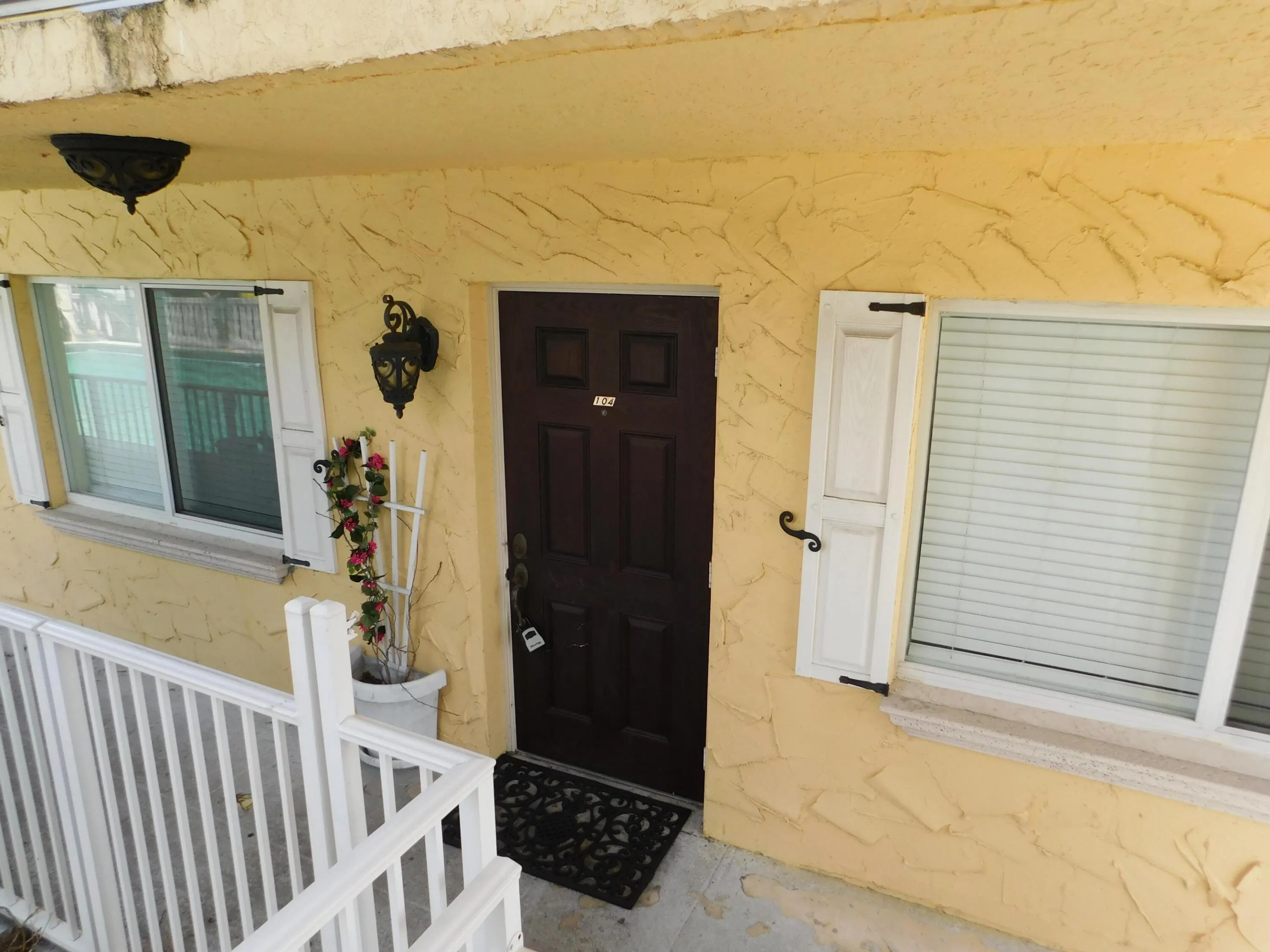 735 Hummingbird Way #104