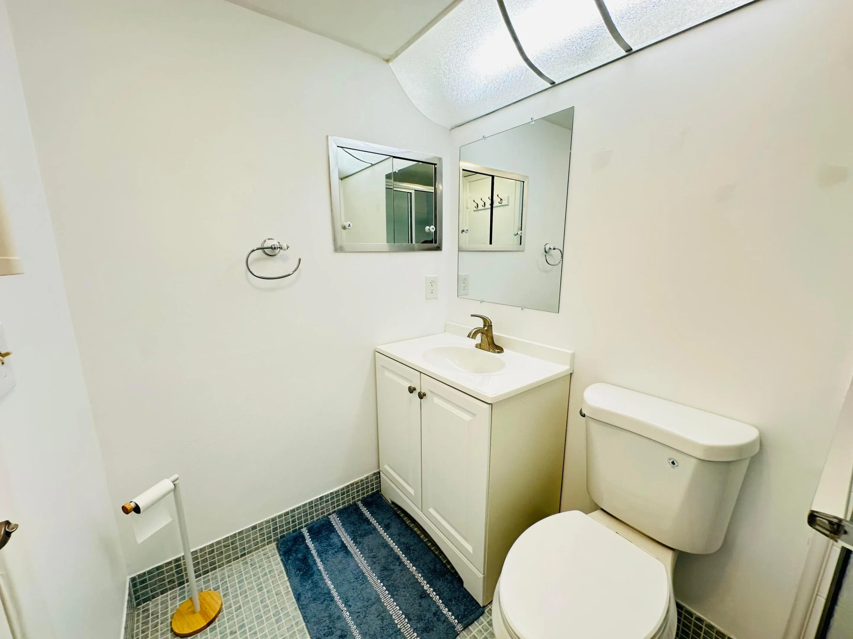 2079 Harwood F