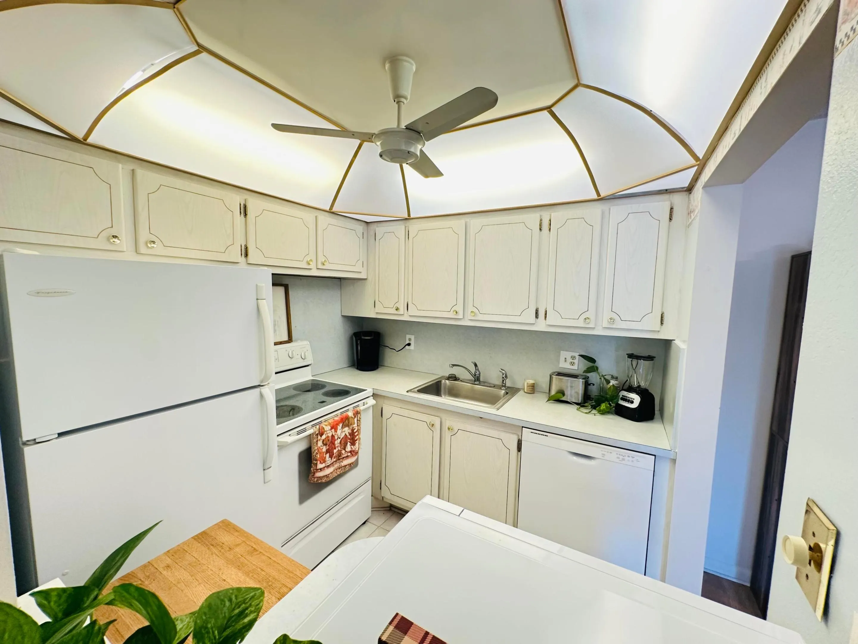 2079 Harwood F