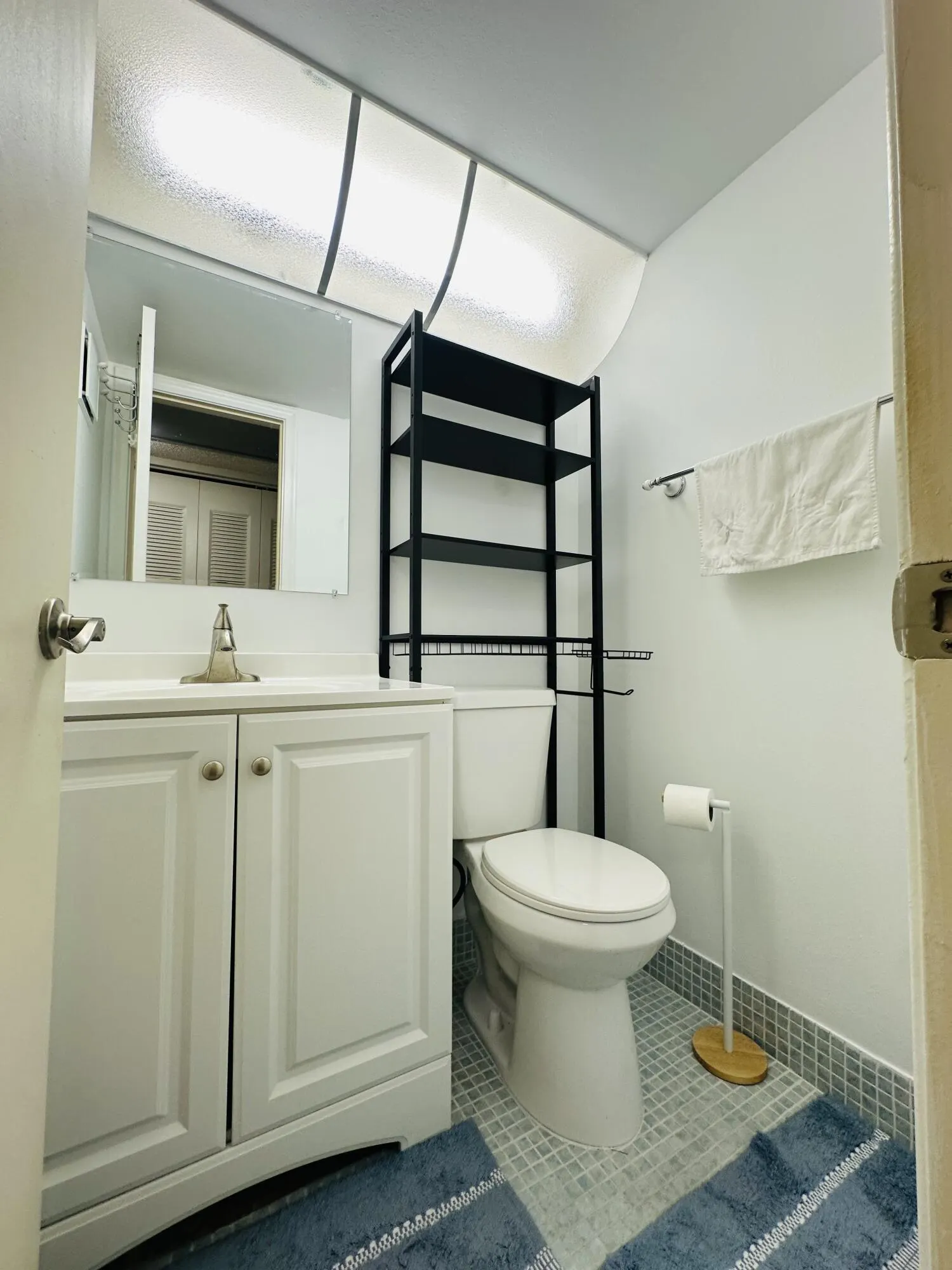 2079 Harwood F