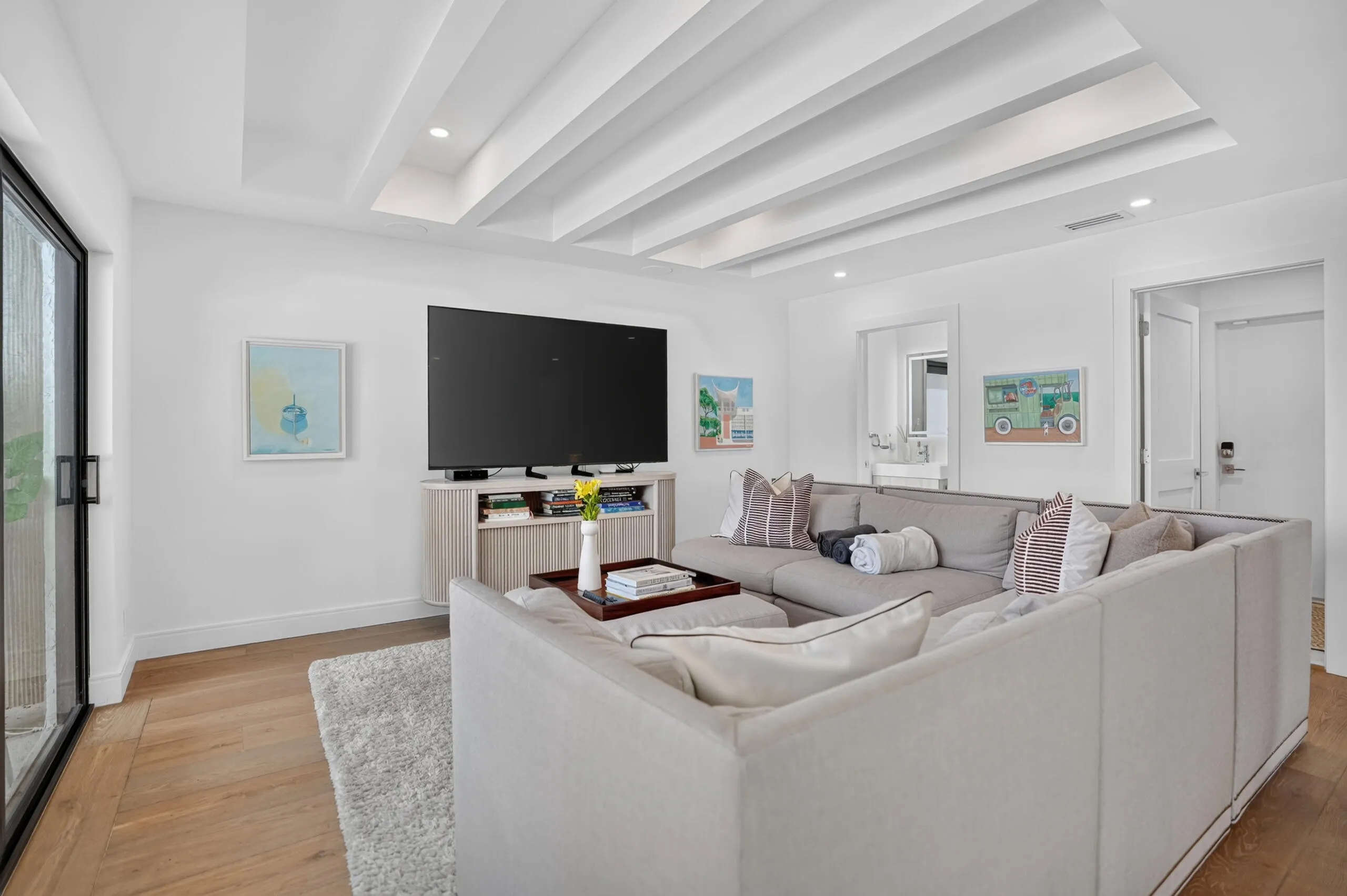 3995 Laurelwood Lane