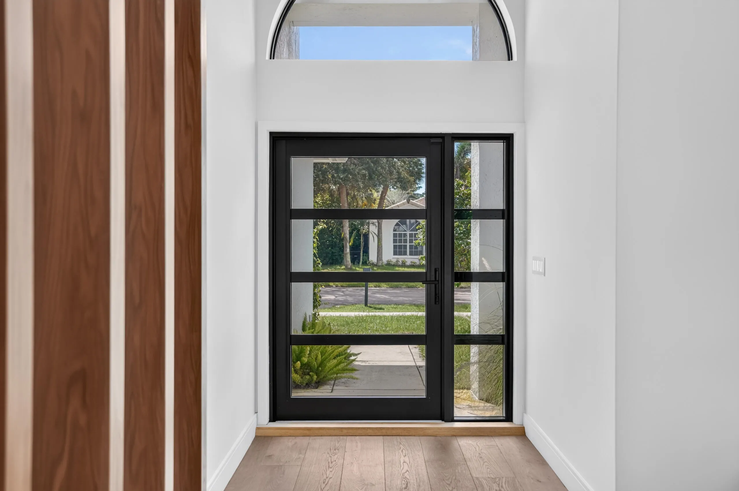 3995 Laurelwood Lane