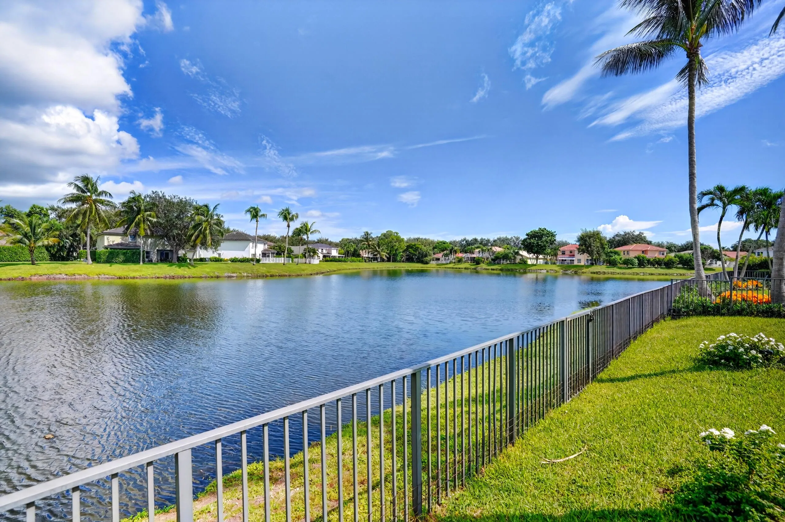 3995 Laurelwood Lane