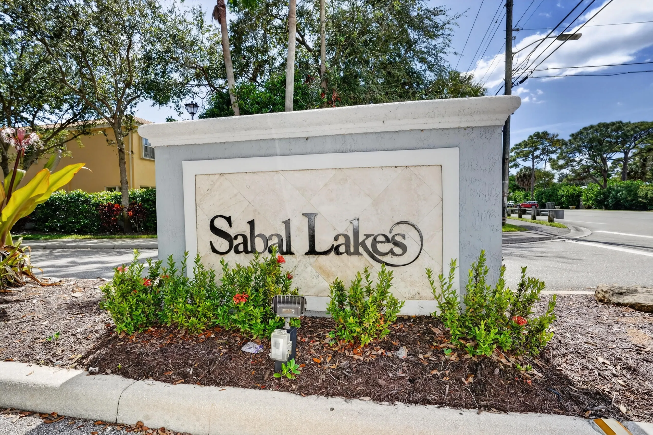 3995 Laurelwood Lane