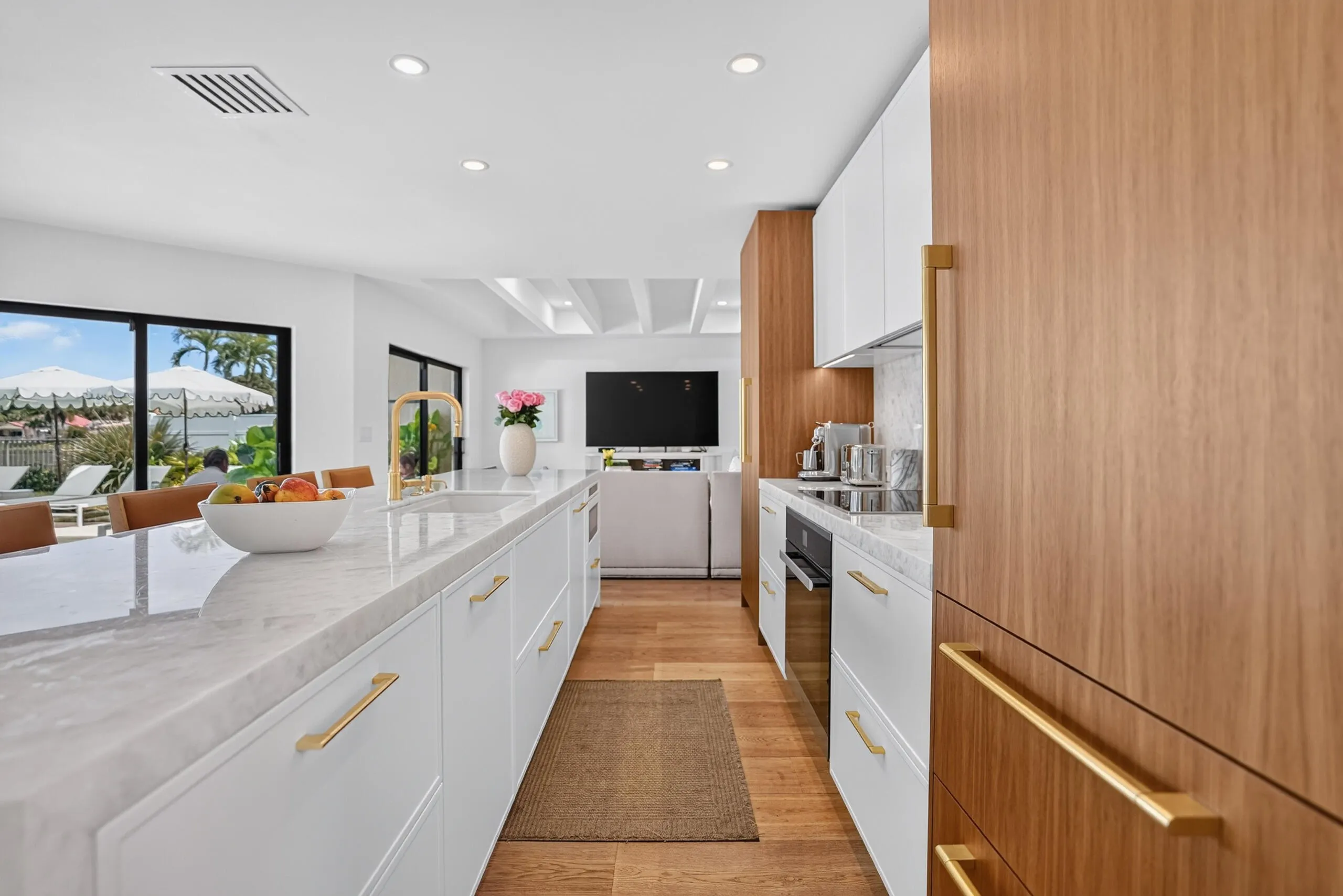 3995 Laurelwood Lane