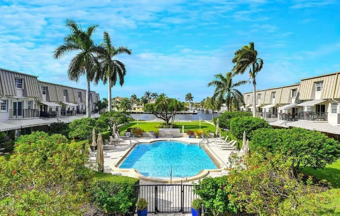 2000 S OCEAN Boulevard #402