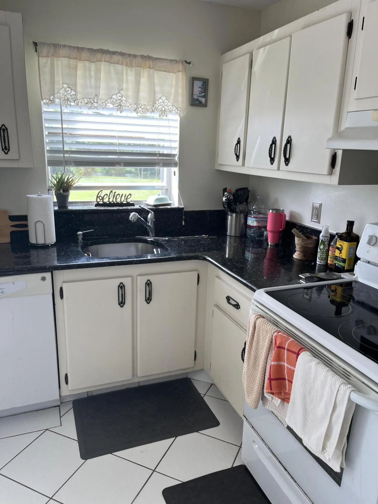 3871 VIA POINCIANA #402