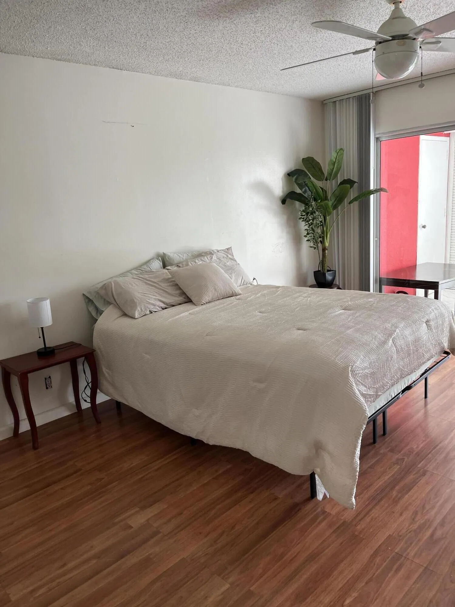 3871 VIA POINCIANA #402