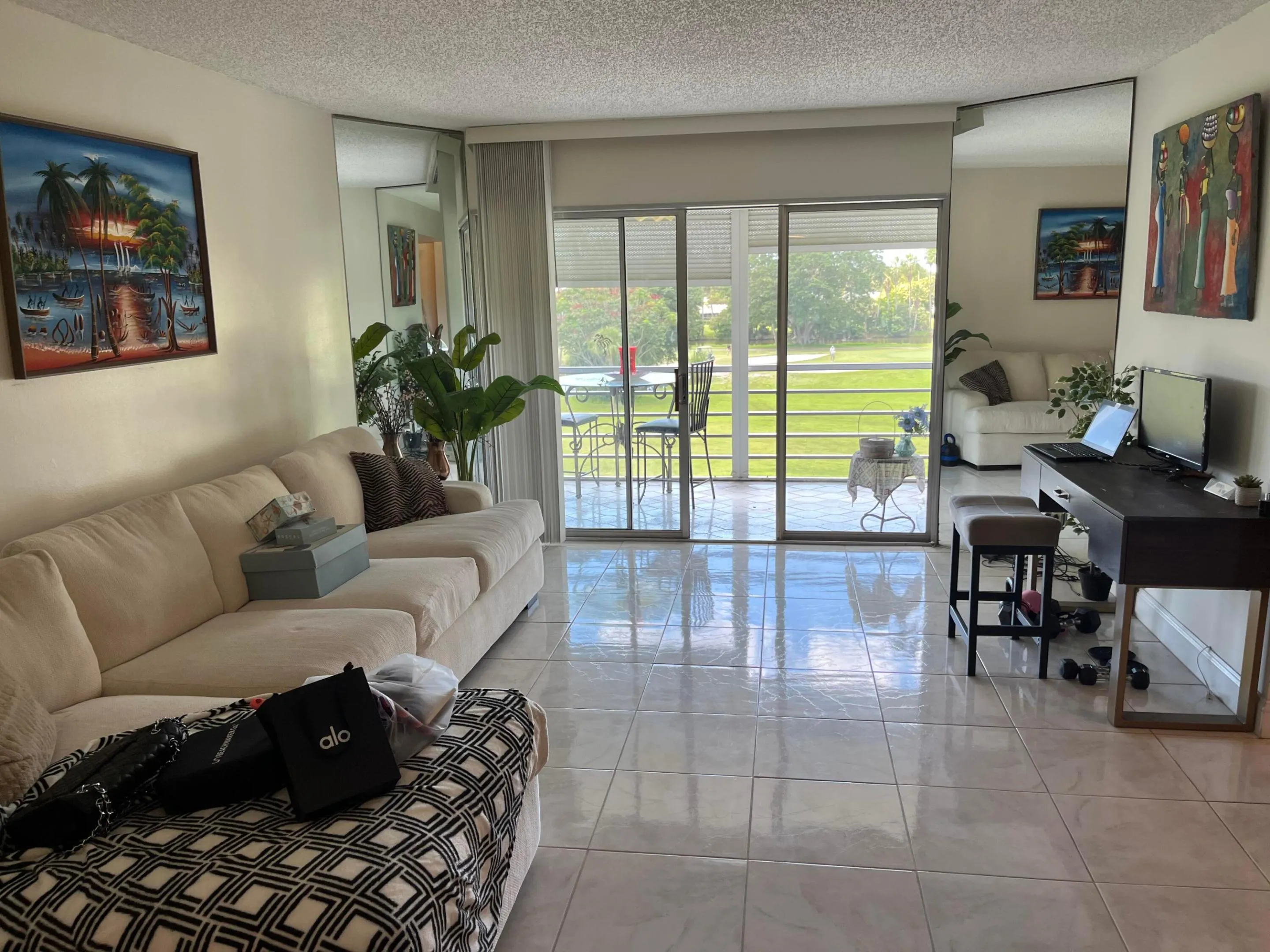 3871 VIA POINCIANA #402