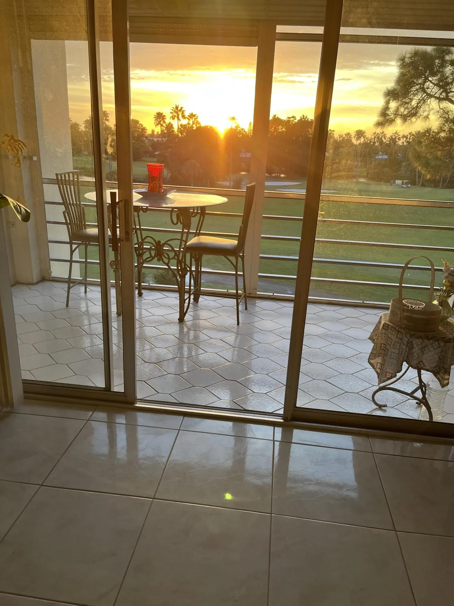 3871 VIA POINCIANA #402