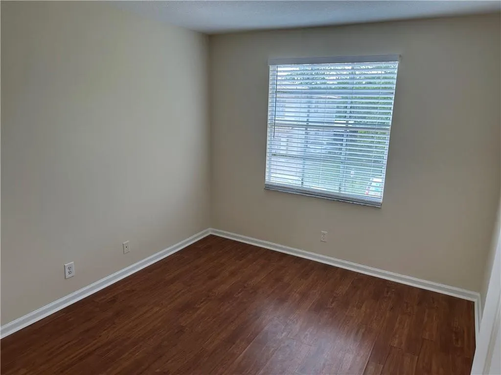 4400 CRYSTAL LAKE Drive