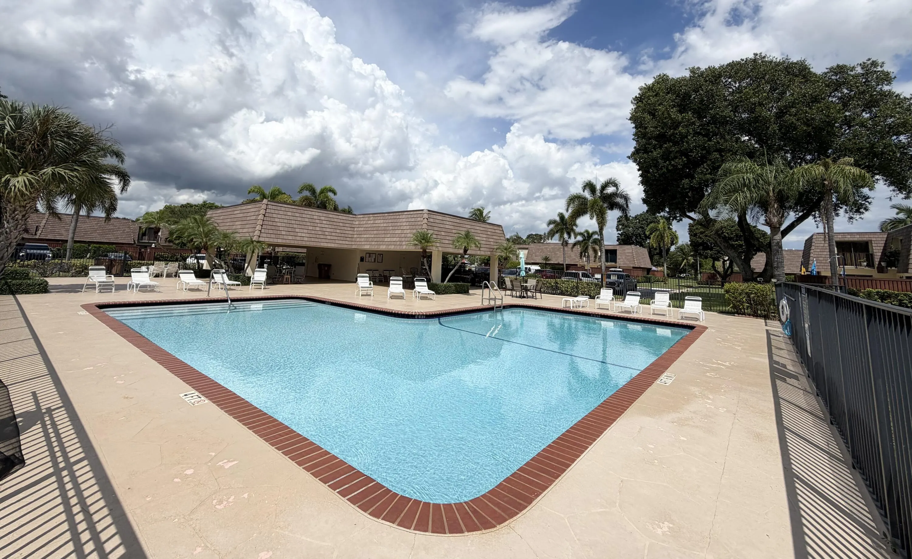 2552 SW 15th Street