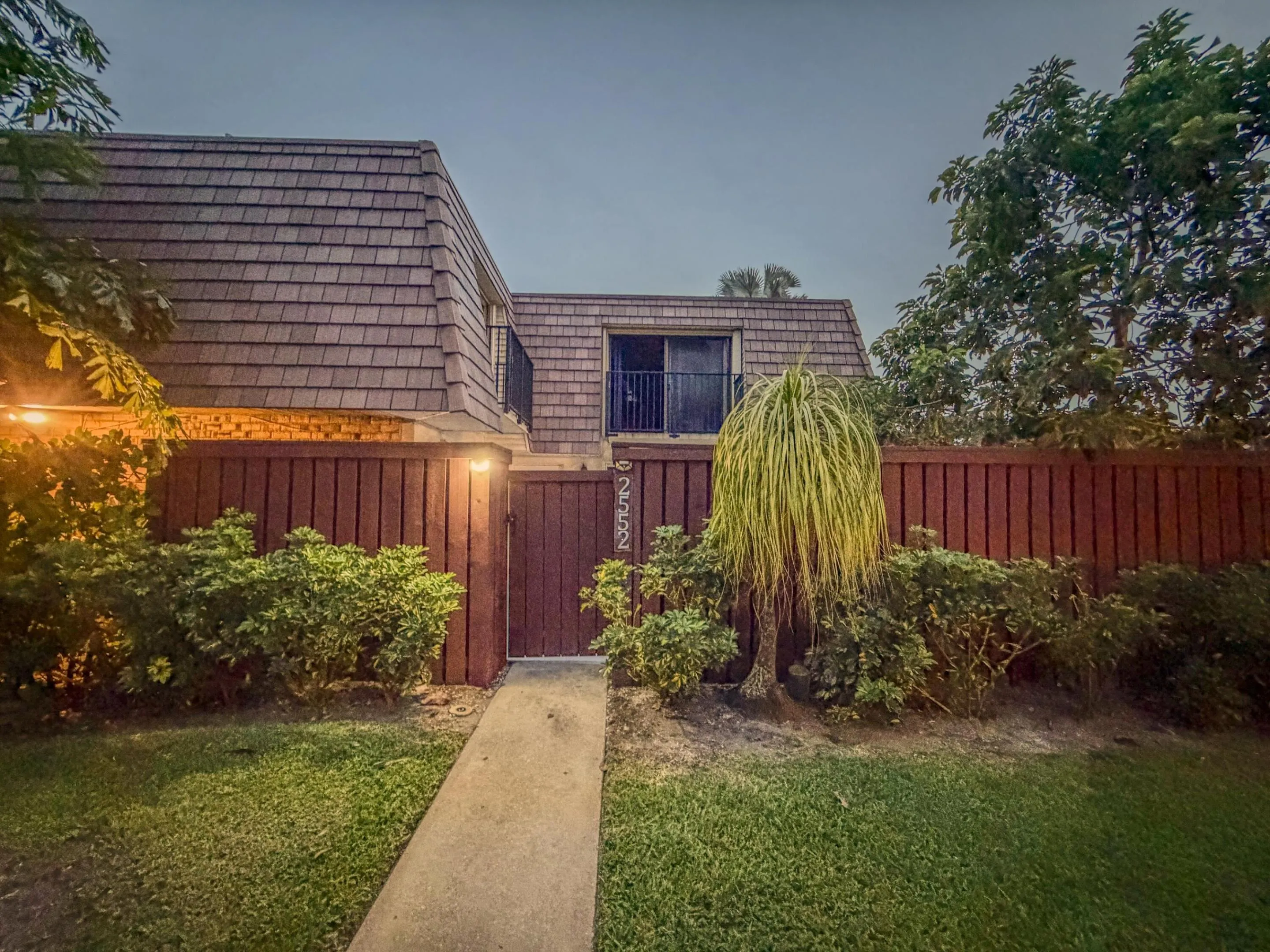 2552 SW 15th Street