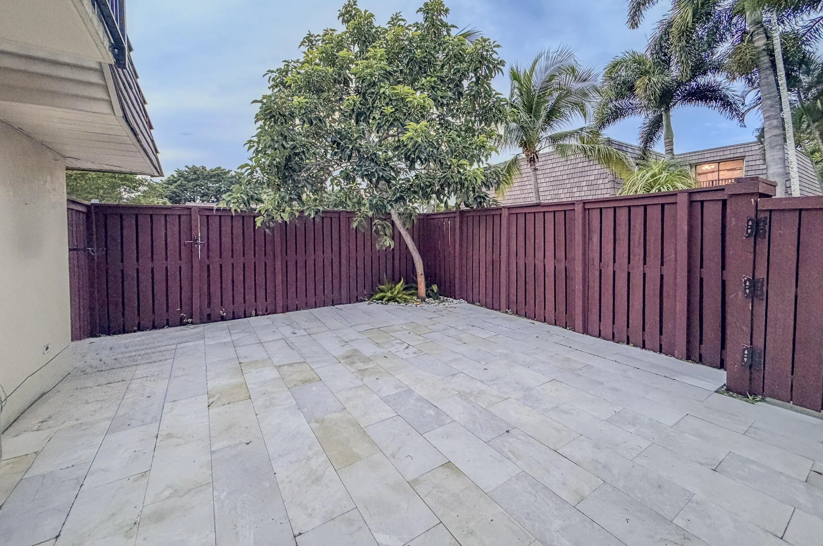 2552 SW 15th Street