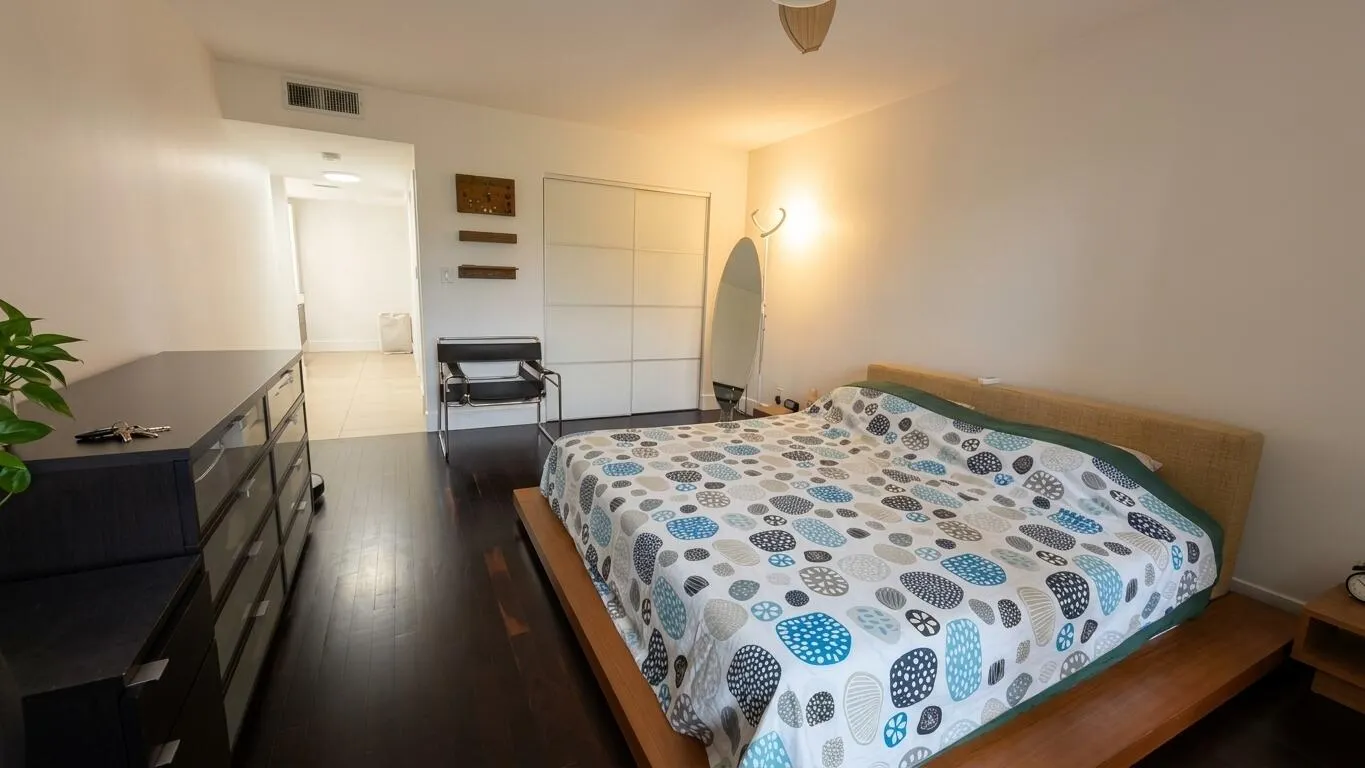 5900 Camino Del Sol #302