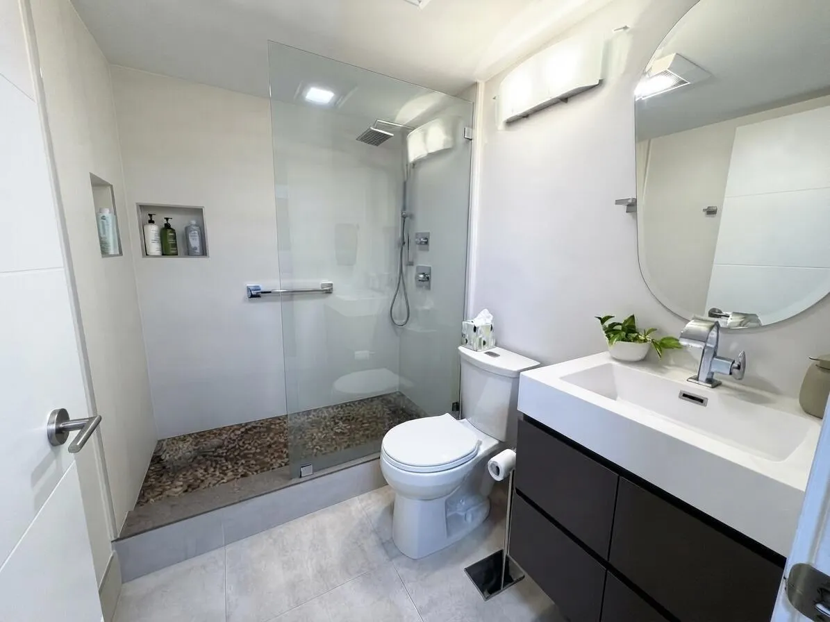 5900 Camino Del Sol #302