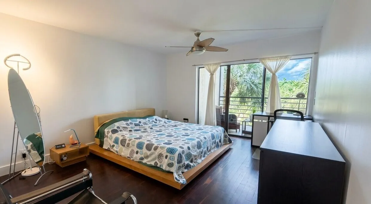 5900 Camino Del Sol #302