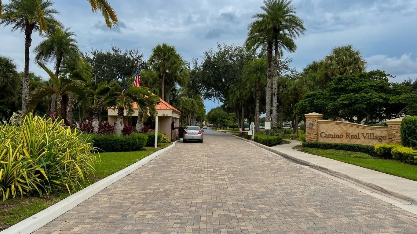 5900 Camino Del Sol #302