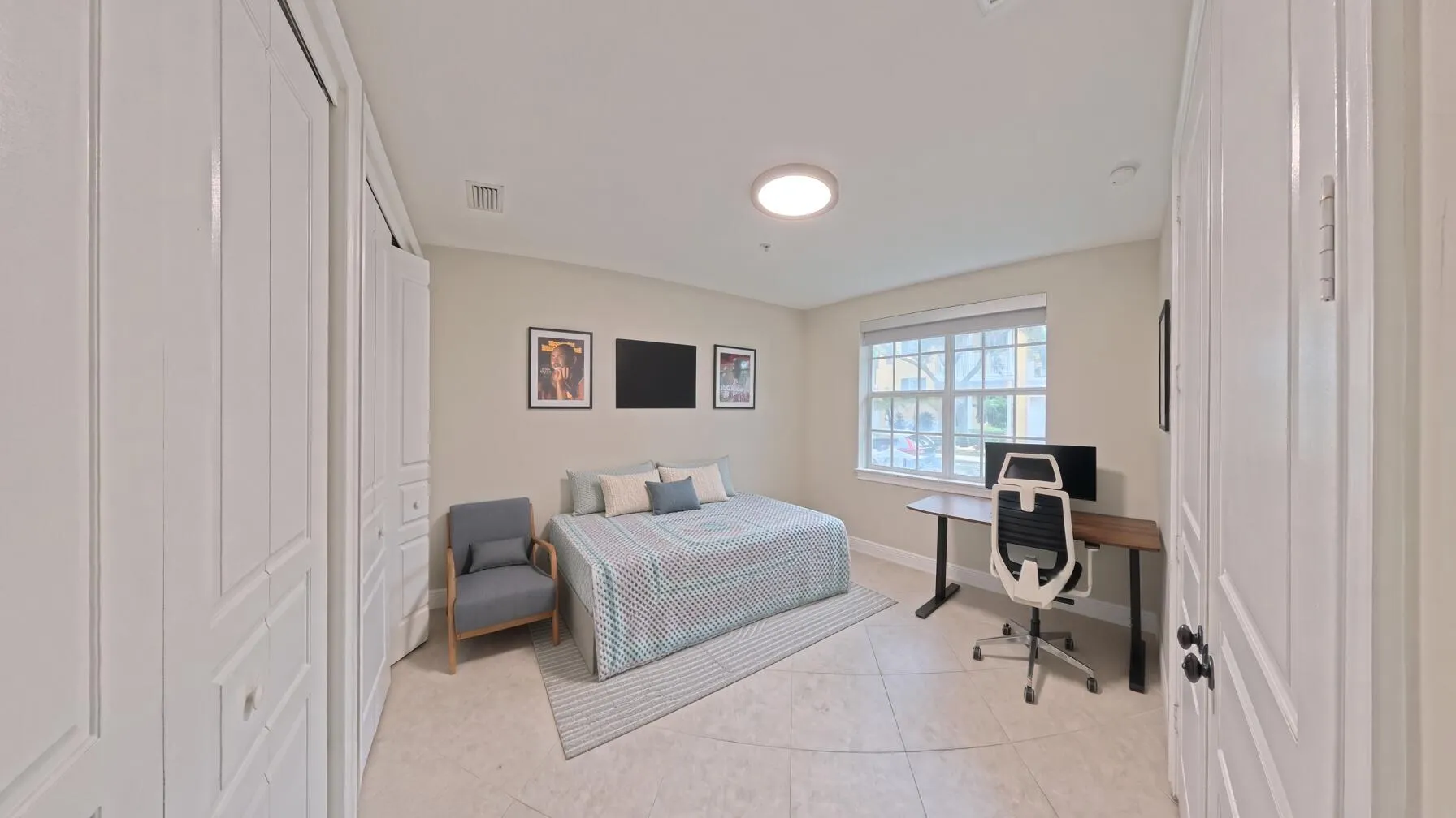 1009 W Heritage Club Circle