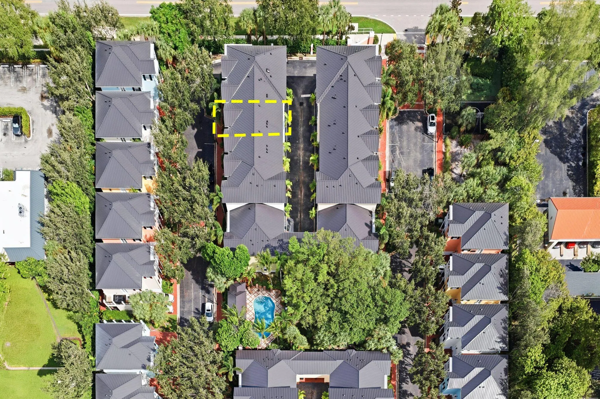 1009 W Heritage Club Circle