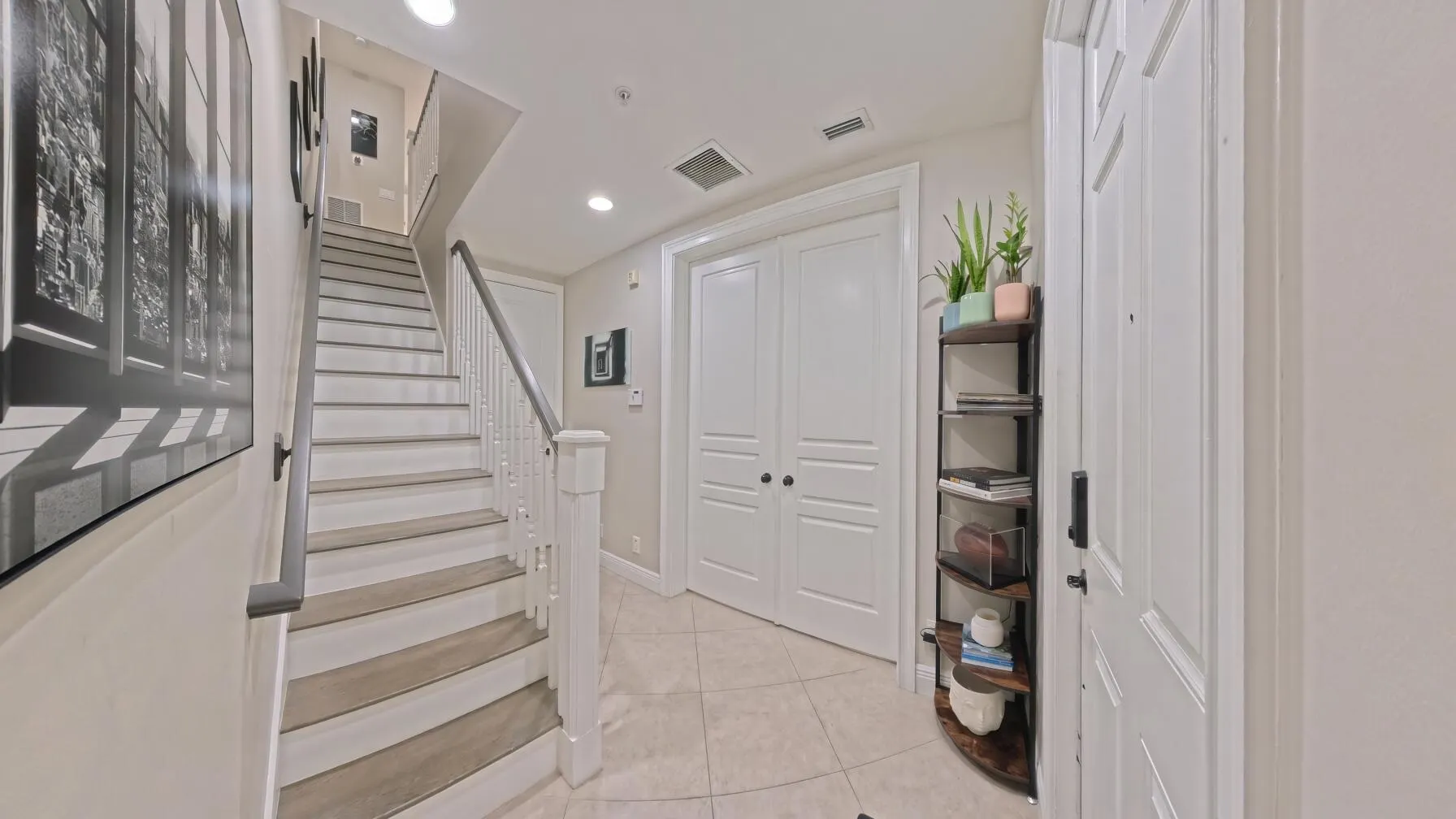 1009 W Heritage Club Circle