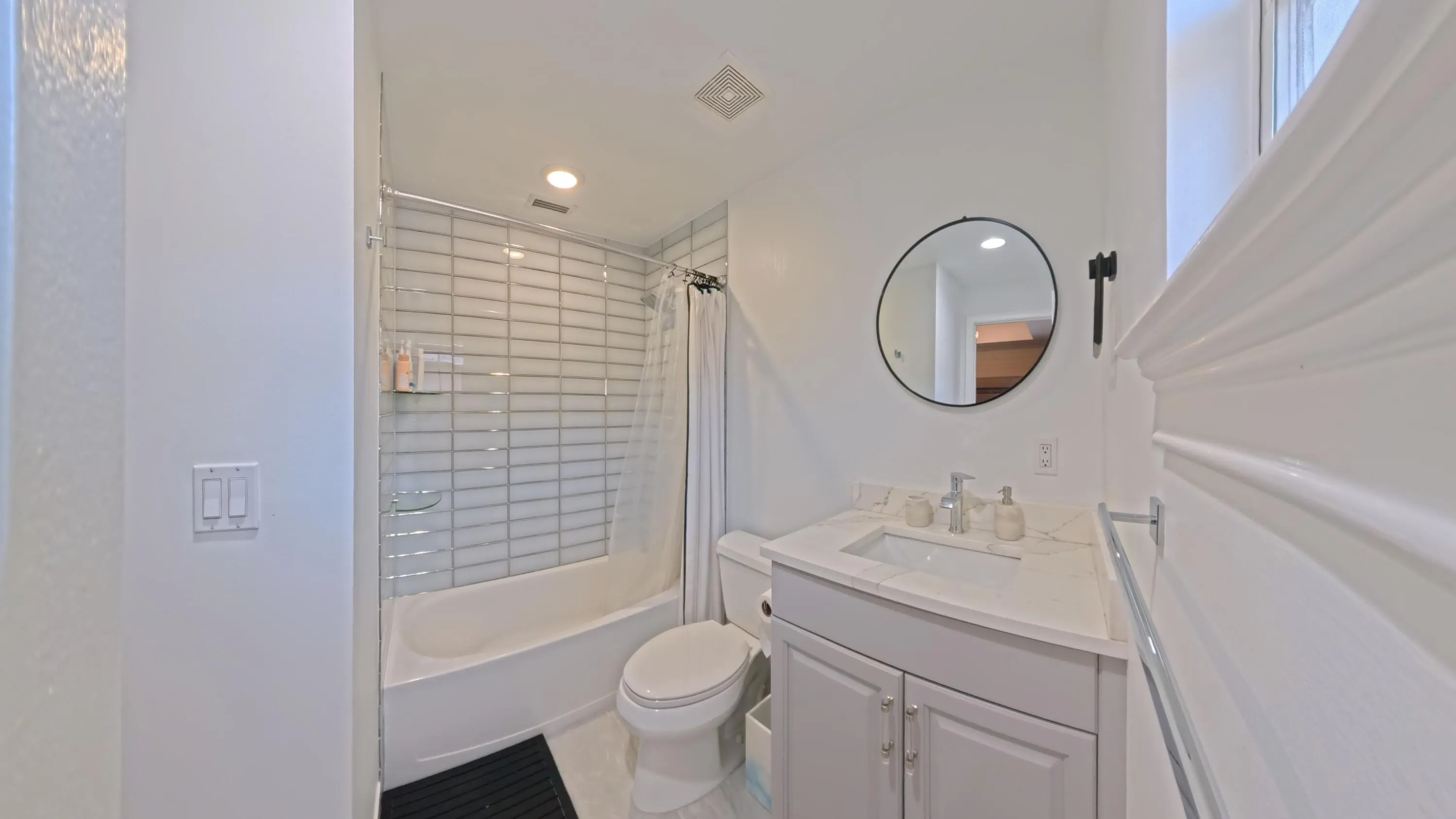 1009 W Heritage Club Circle