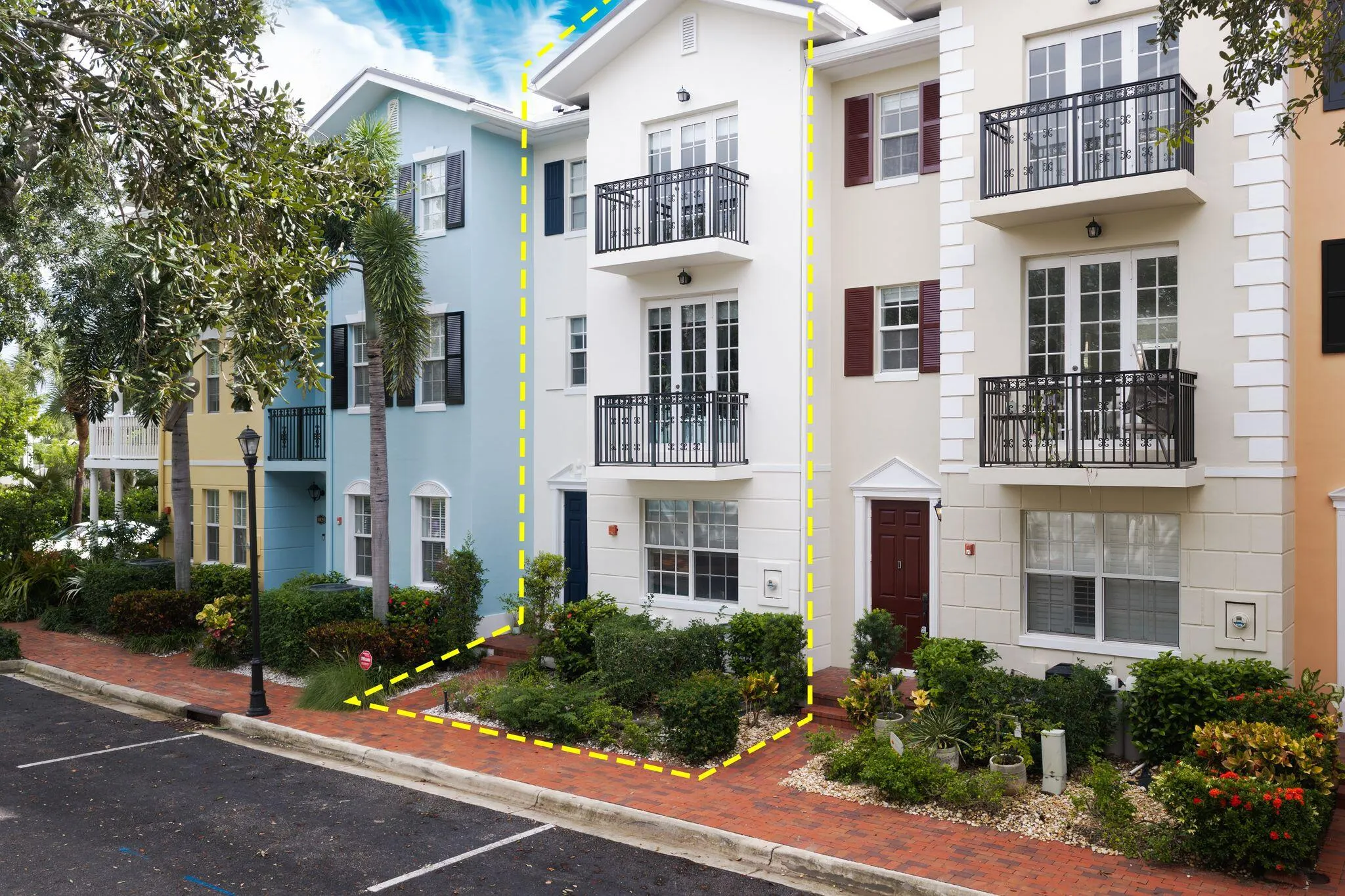 1009 W Heritage Club Circle