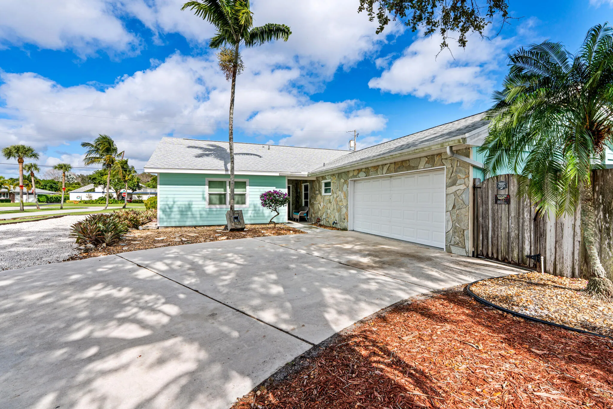 611 East Drive