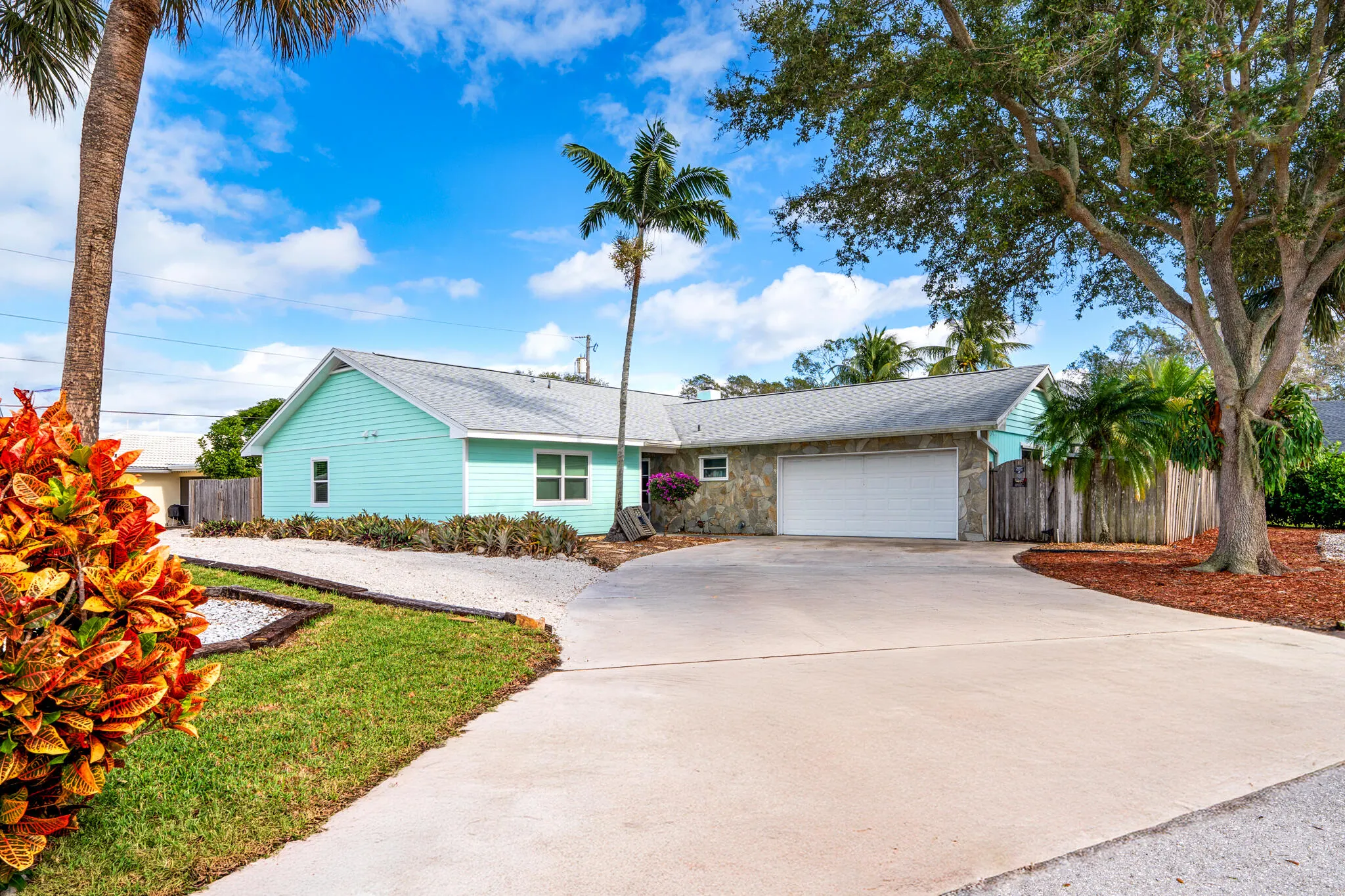 611 East Drive