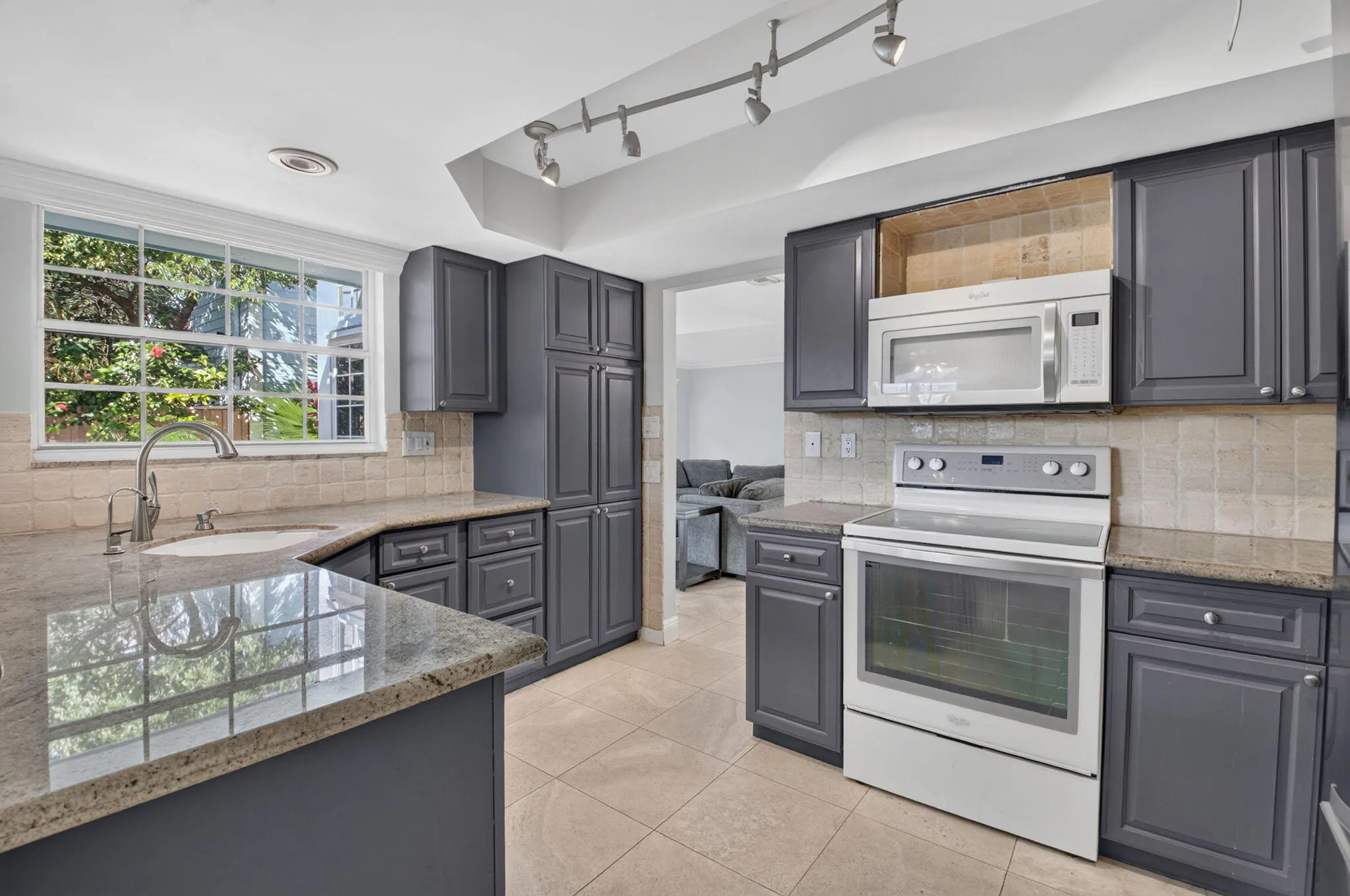 5092 Coronado Ridge