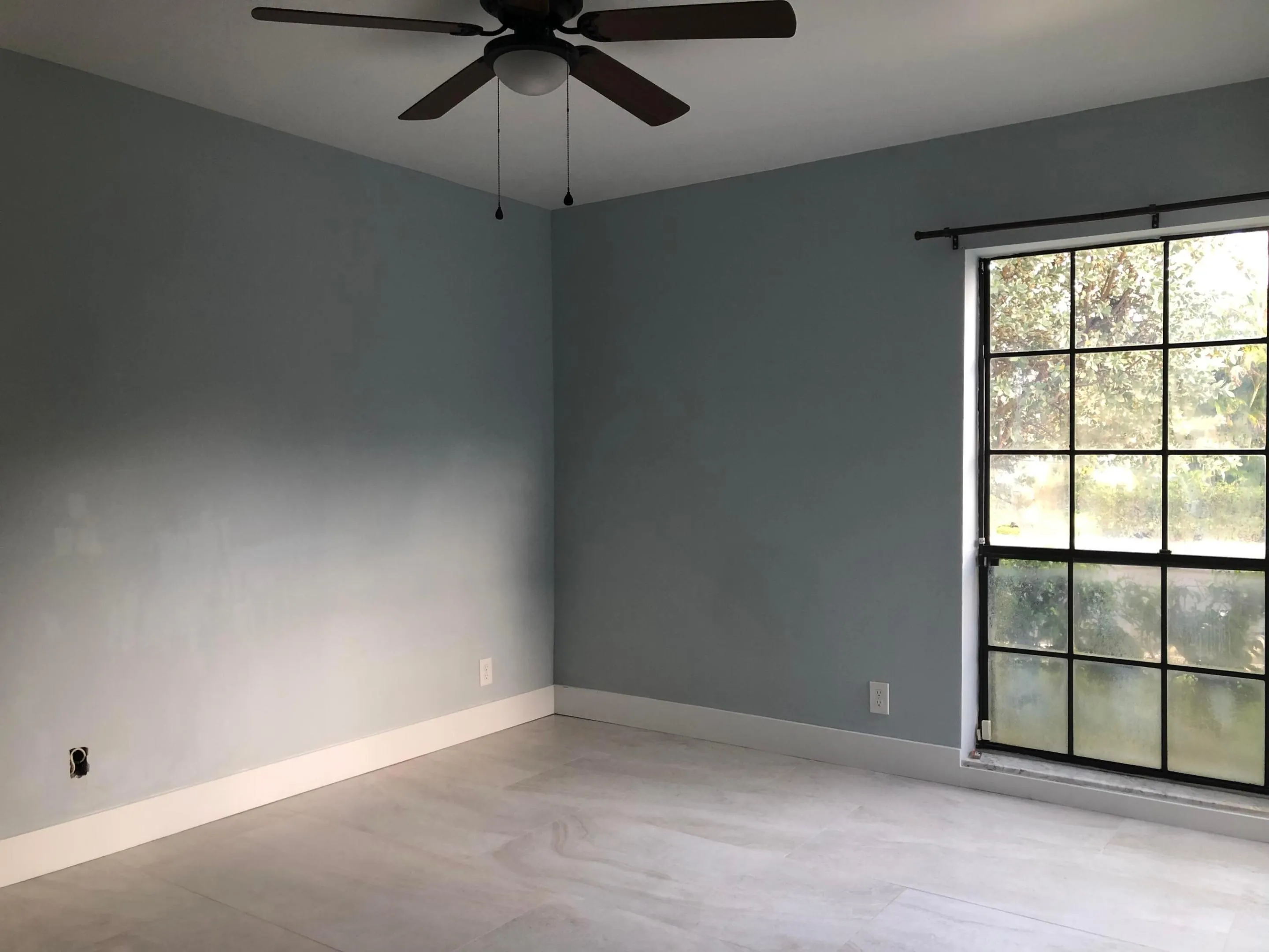1405 S FEDERAL Highway #111