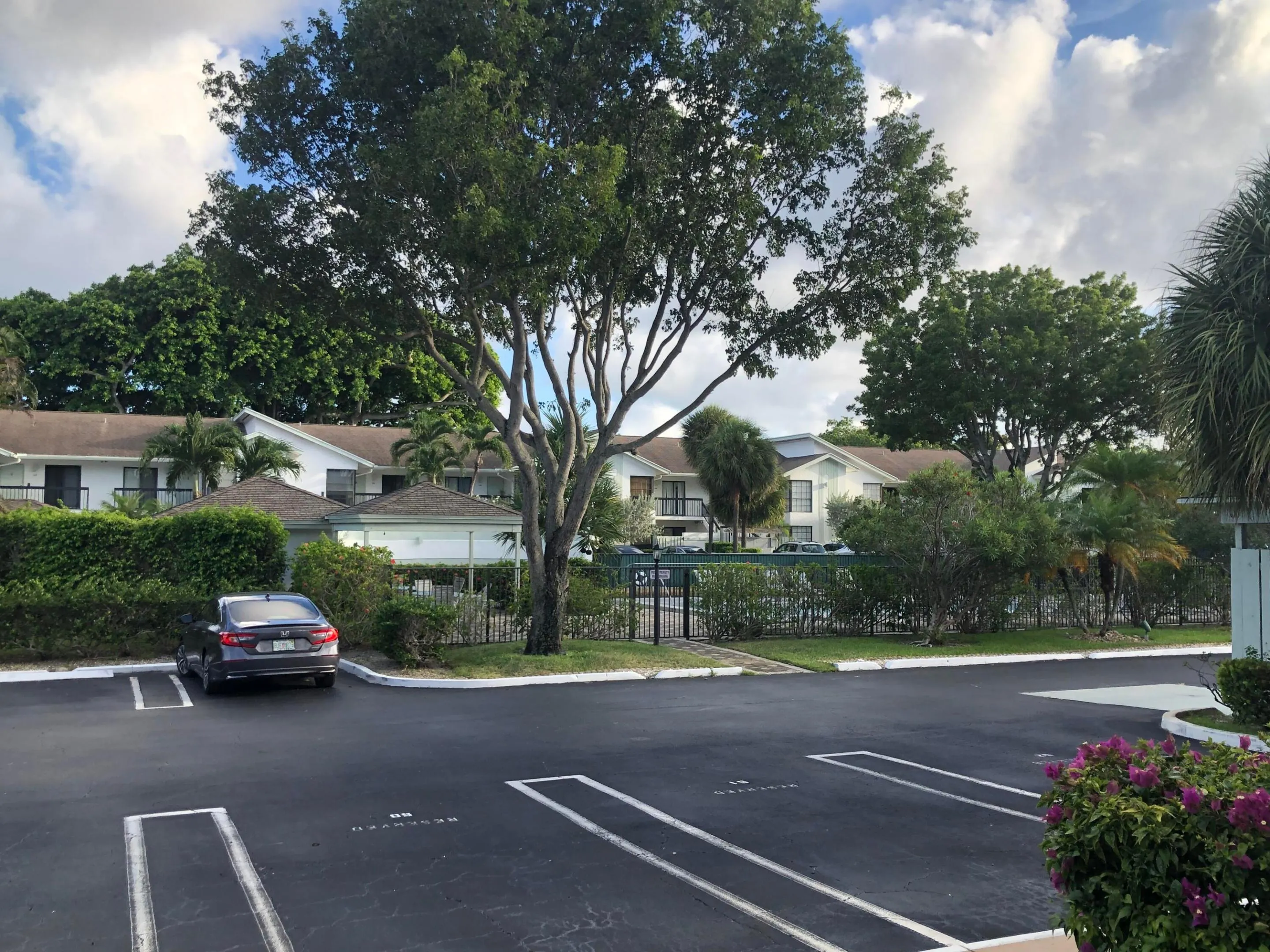 1405 S FEDERAL Highway #111