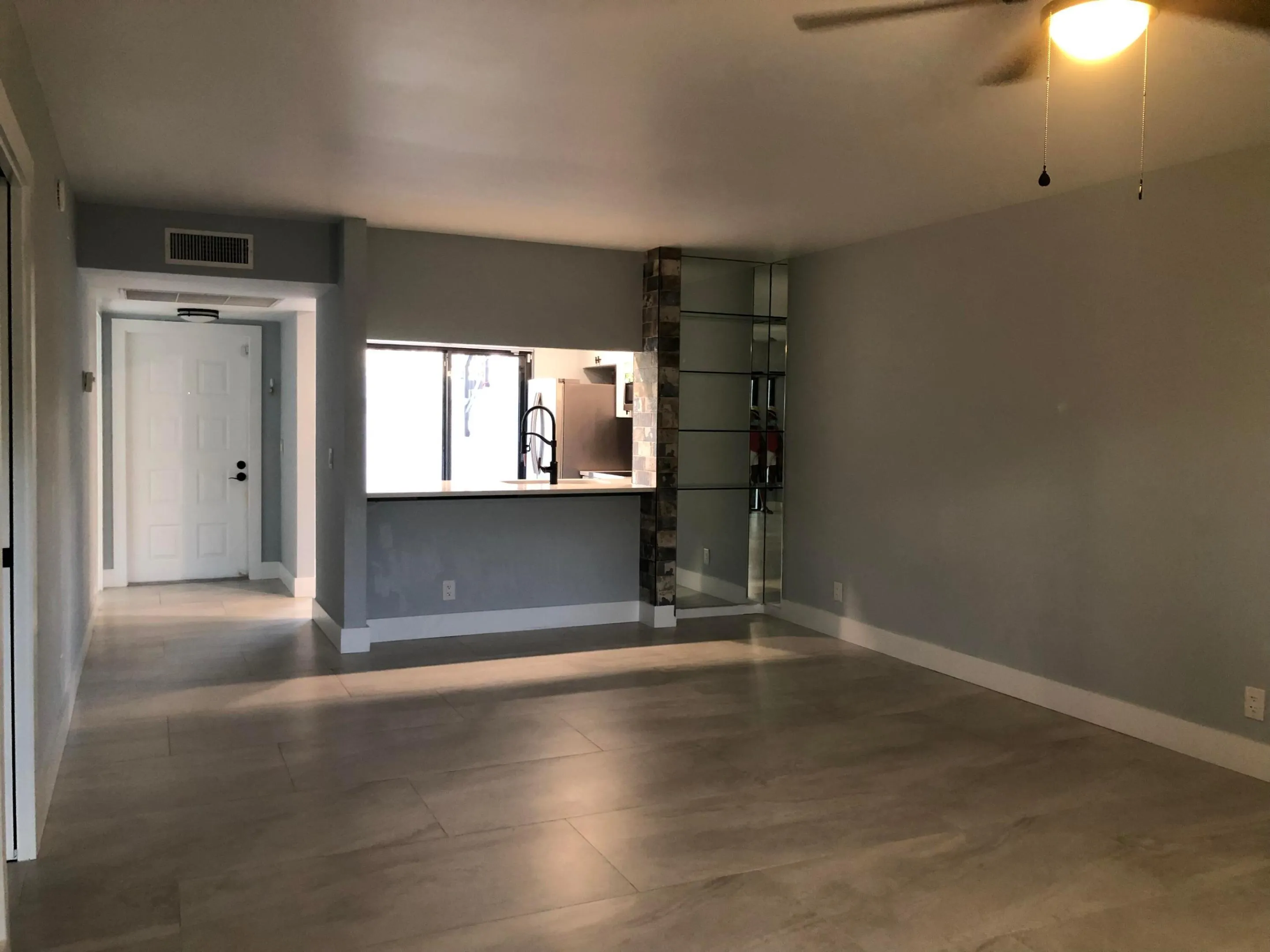 1405 S FEDERAL Highway #111