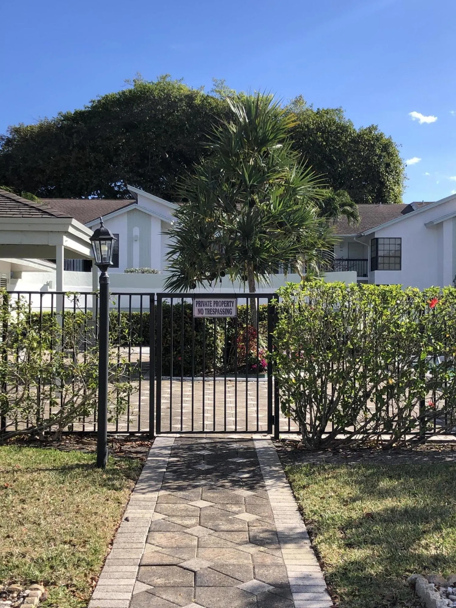 1405 S FEDERAL Highway #111