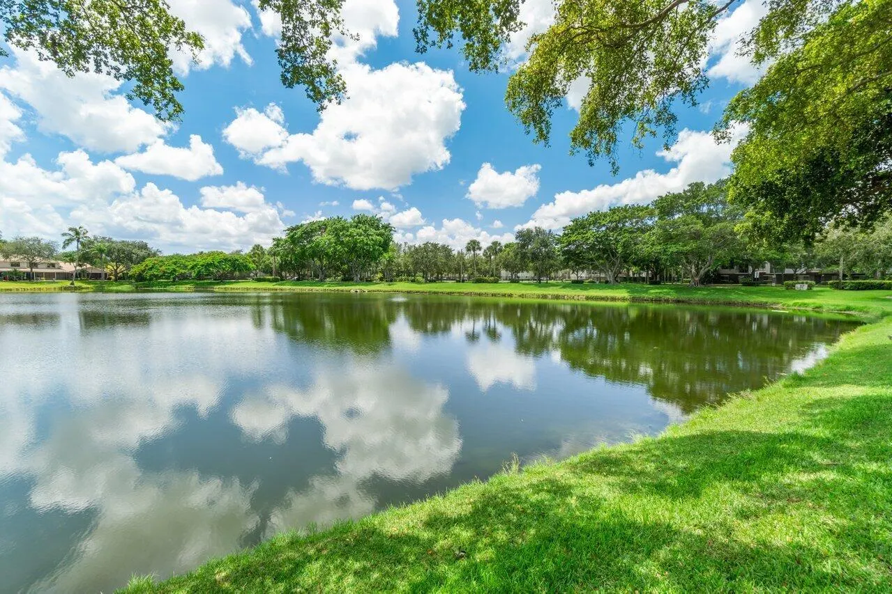 428 DEER CREEK LAKE POINT SOUTH Lane