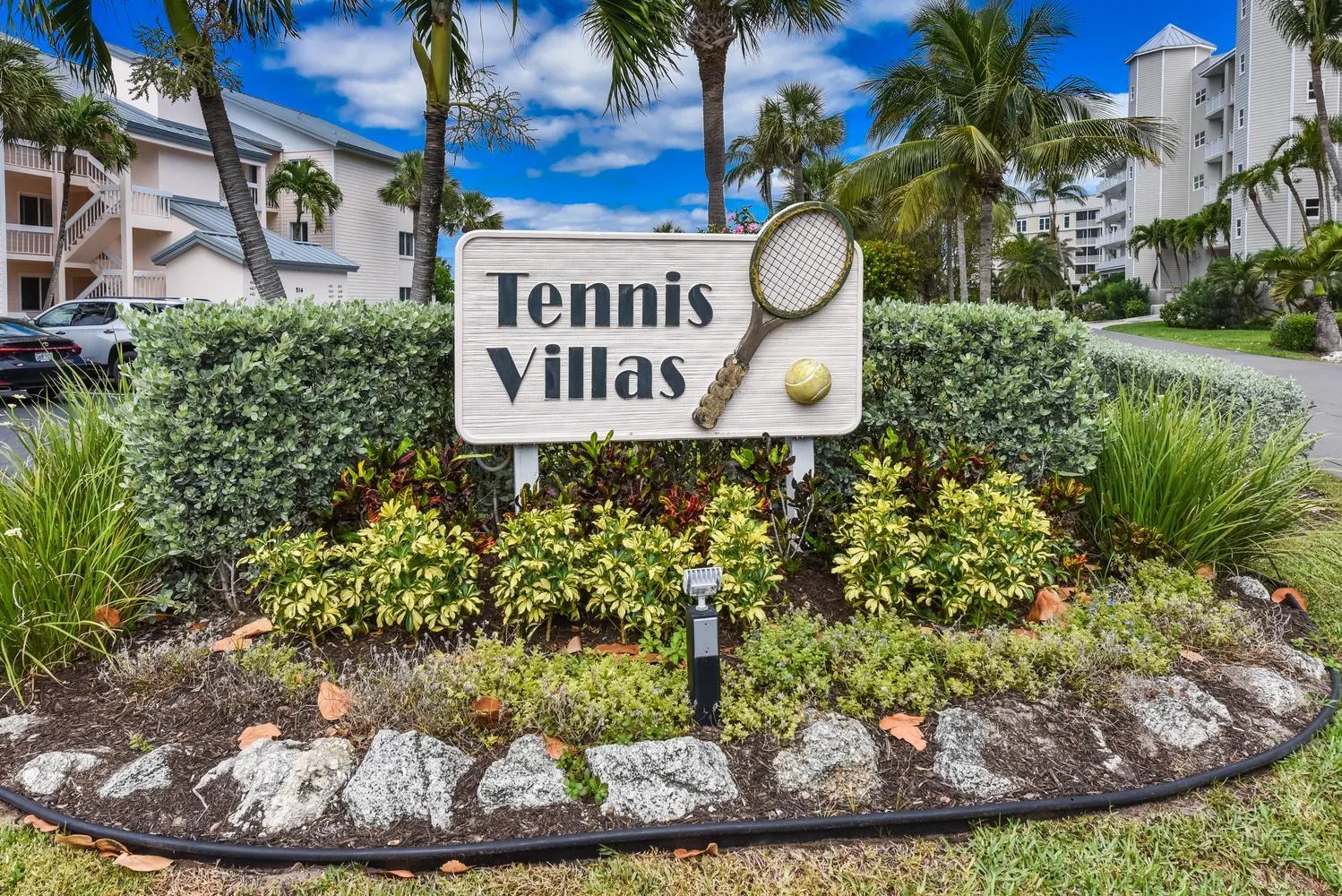 5811 NE GULFSTREAM Way #4002