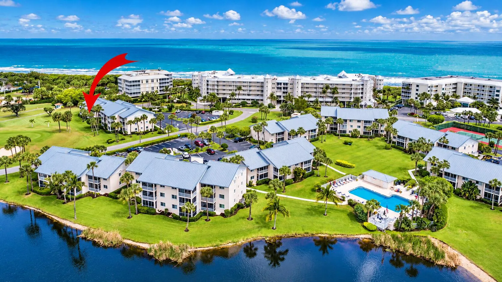 5811 NE GULFSTREAM Way #4002
