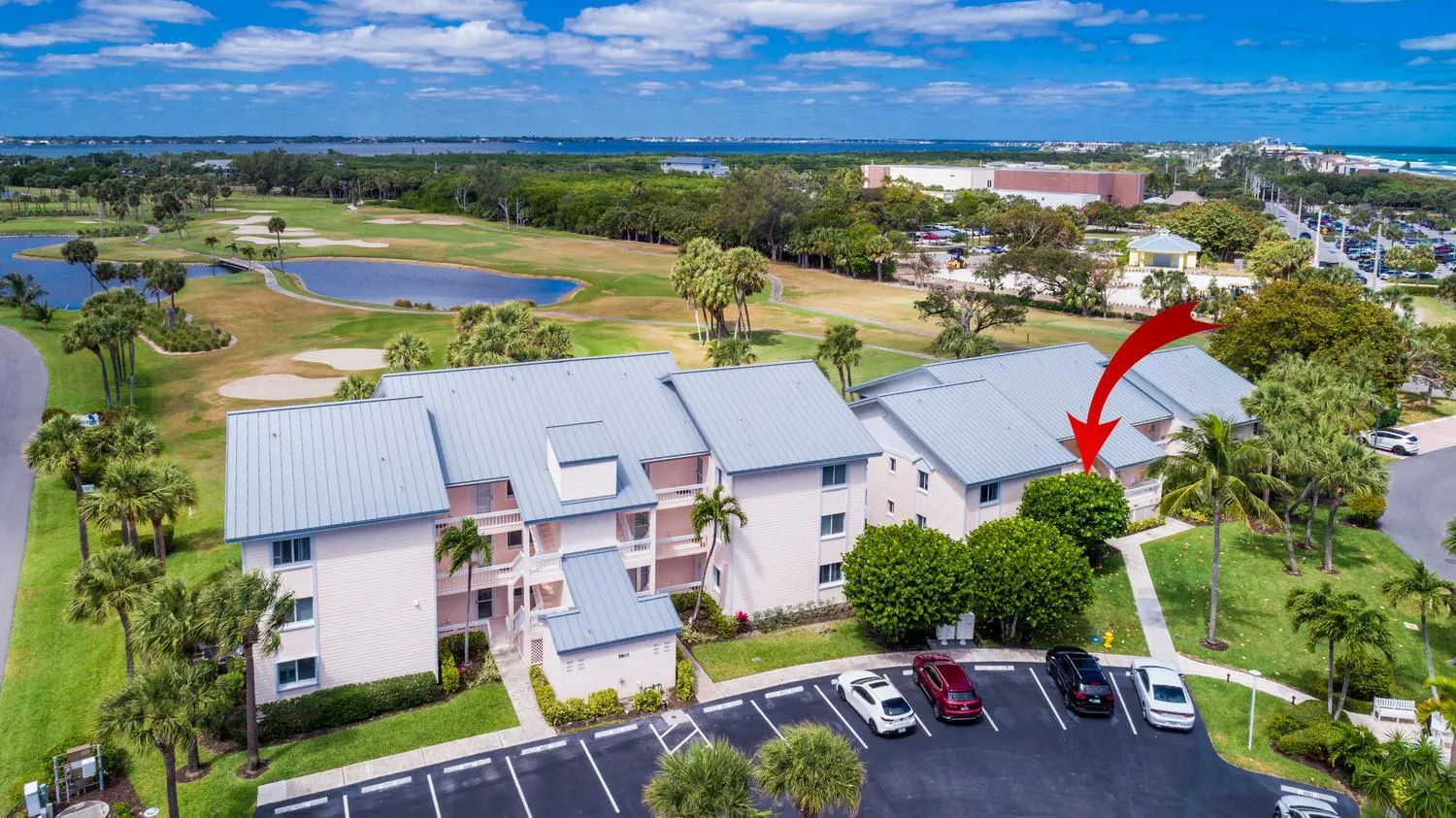 5811 NE GULFSTREAM Way #4002