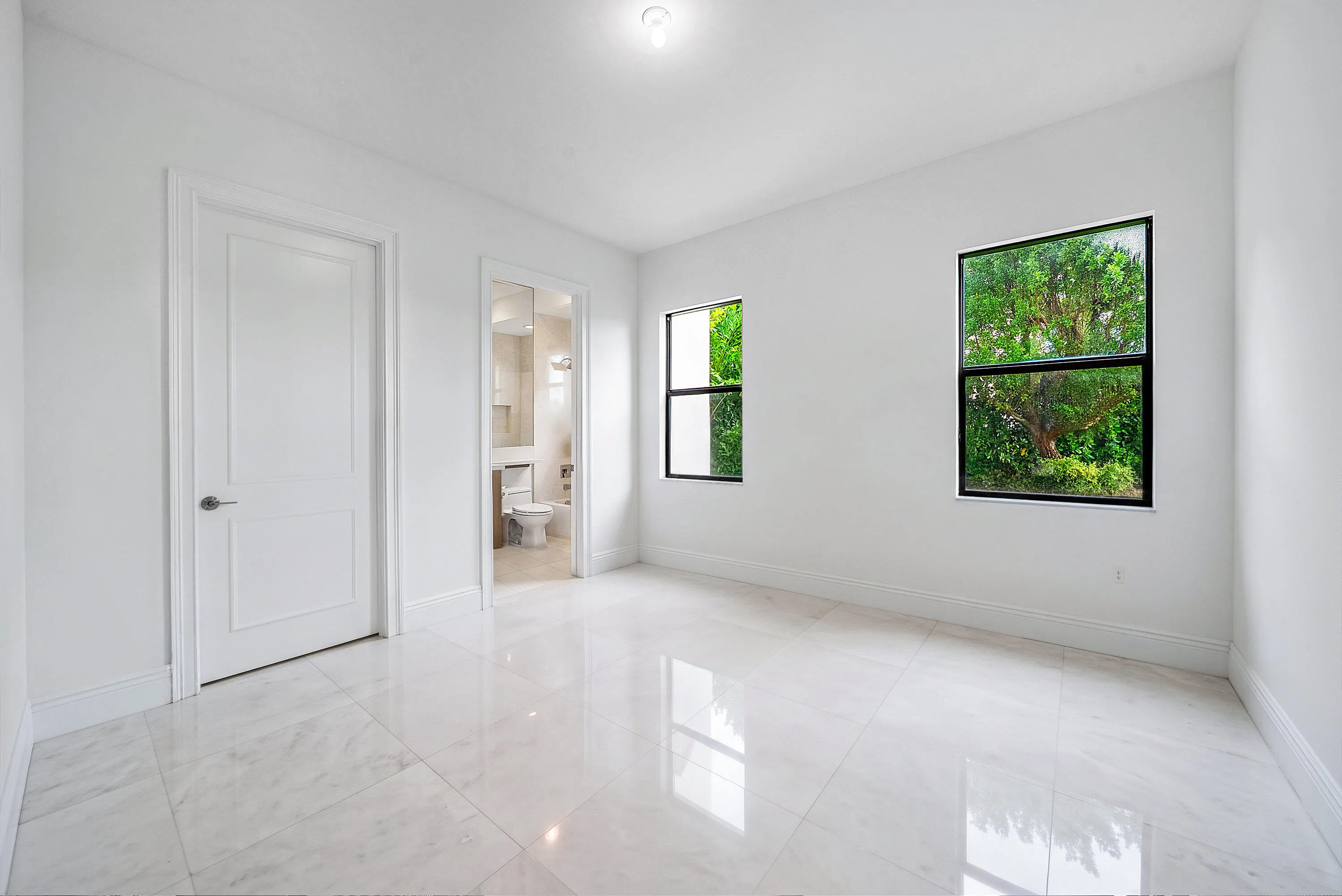 16526 Fleur De Lis Way