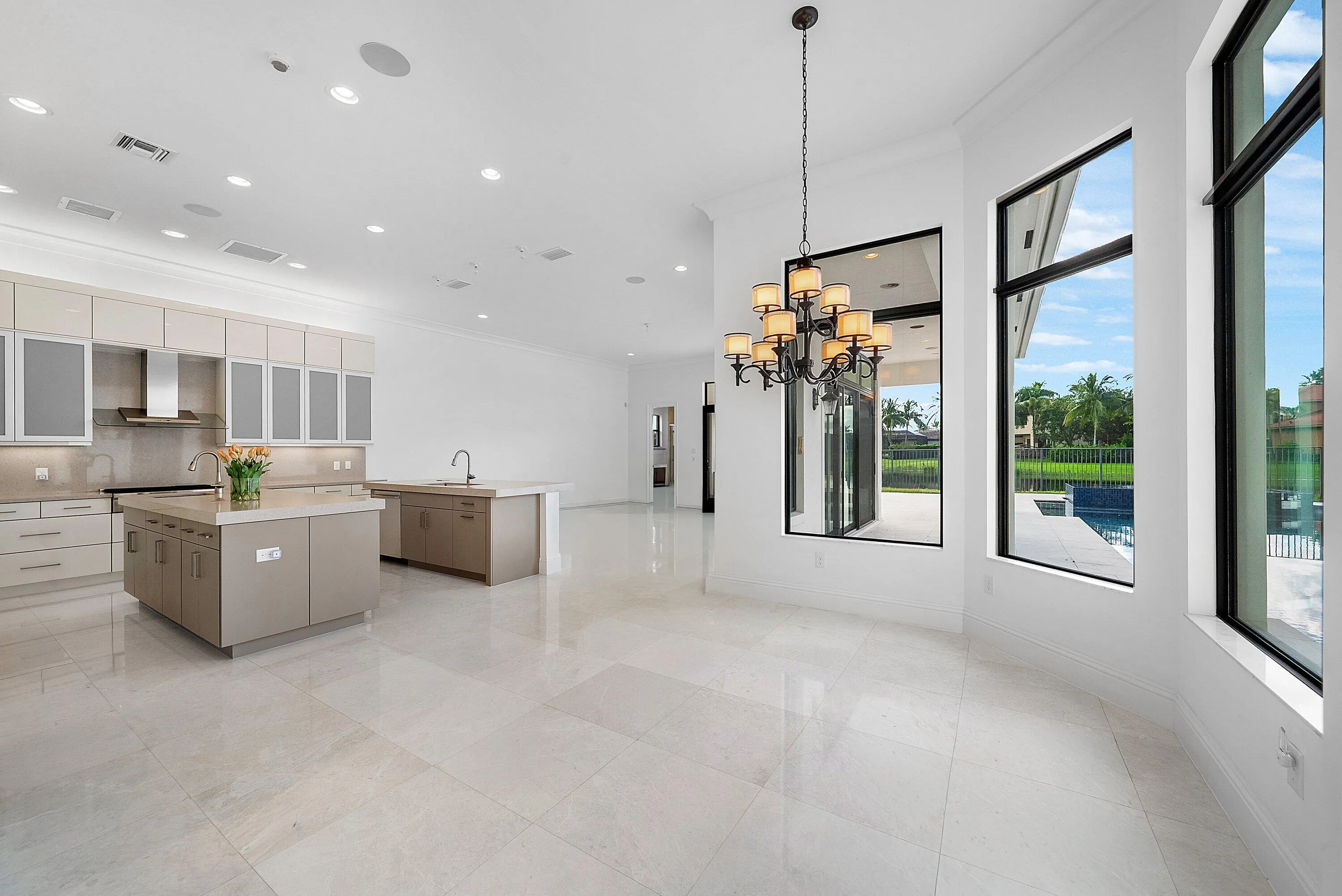 16526 Fleur De Lis Way