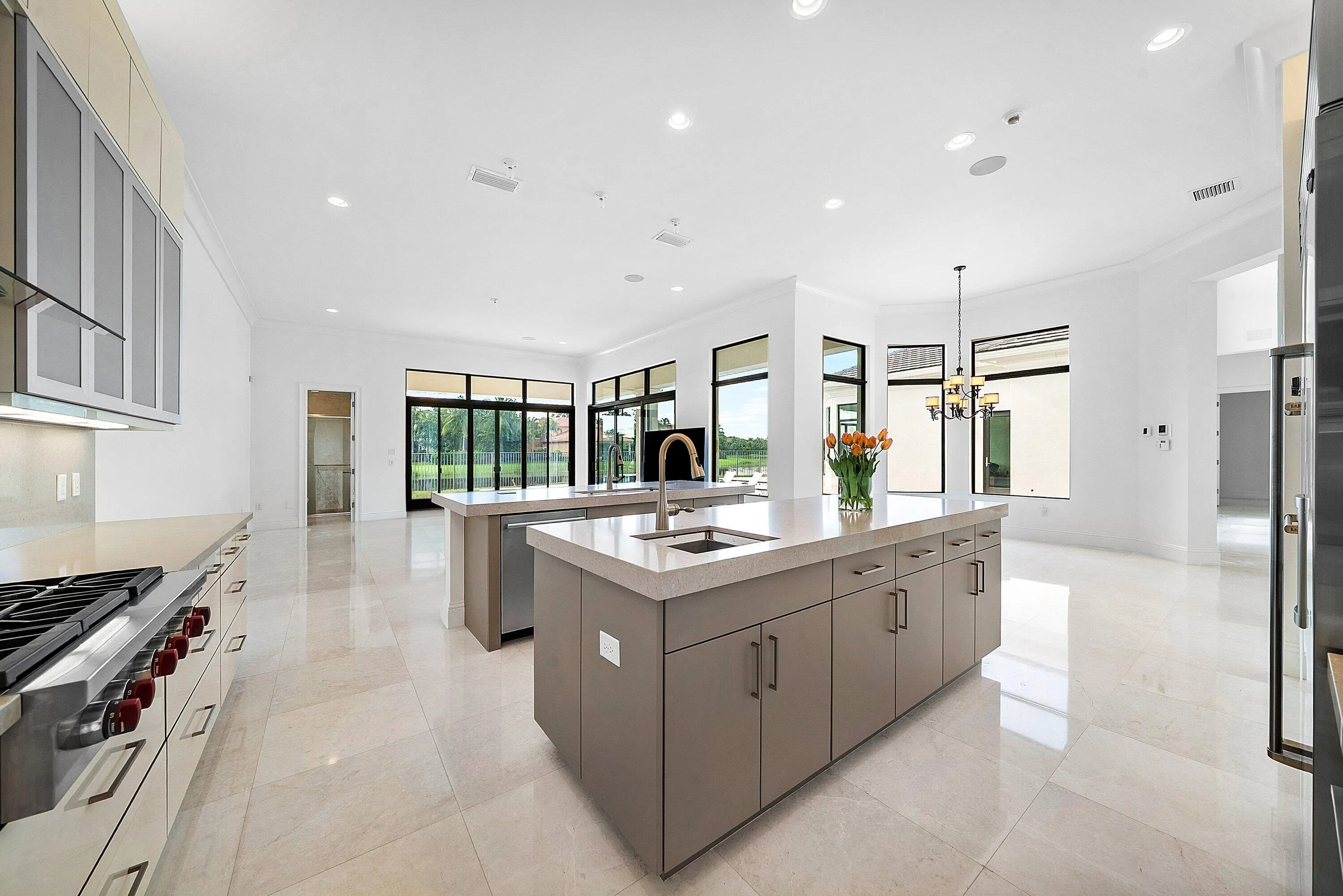 16526 Fleur De Lis Way
