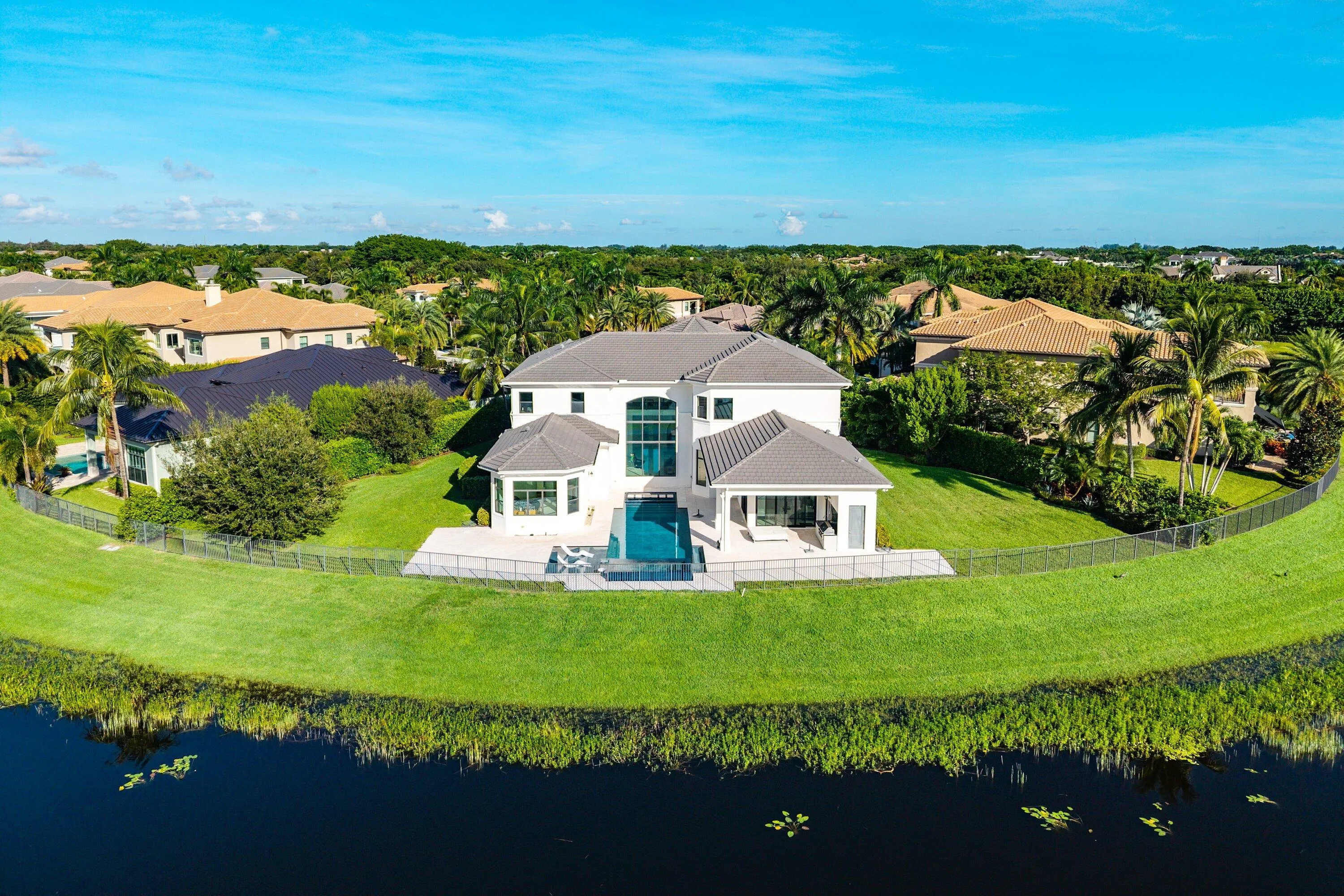 16526 Fleur De Lis Way