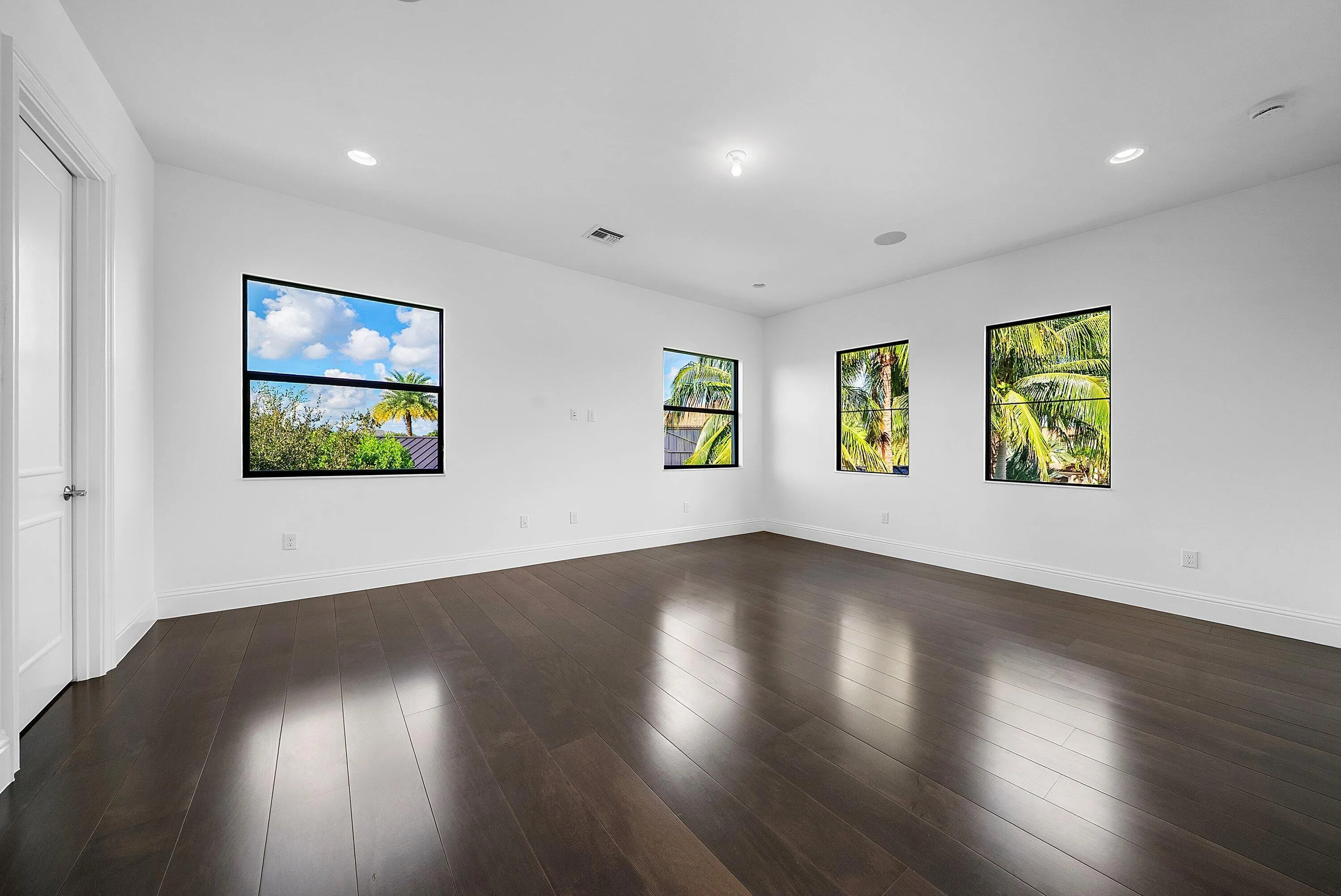 16526 Fleur De Lis Way