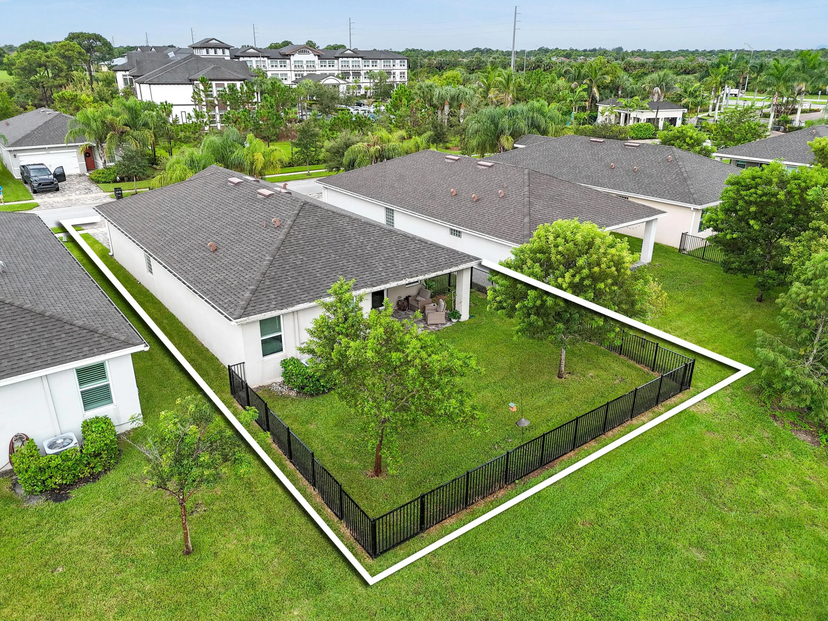 7238 SE Pine Valley Court