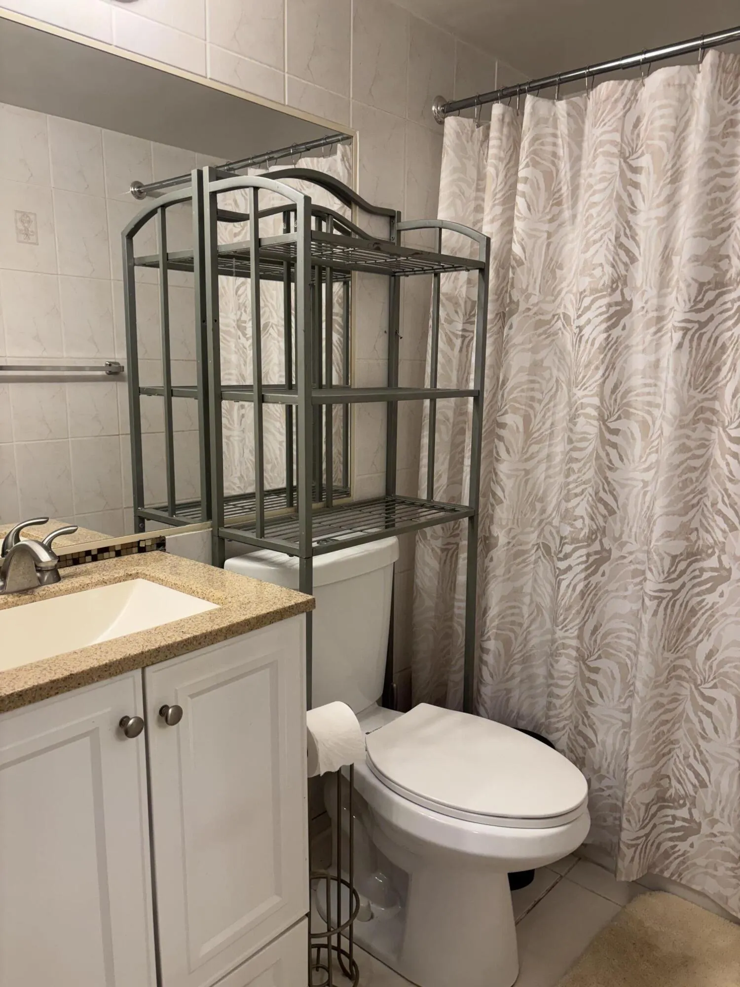 7106 GOLF COLONY Court #201