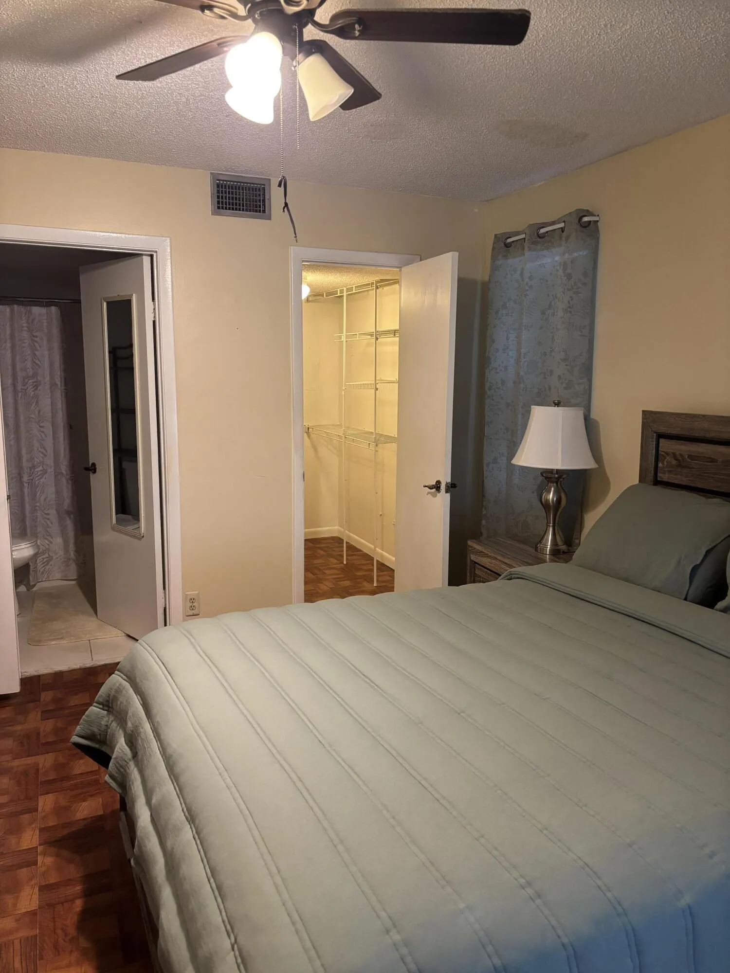 7106 GOLF COLONY Court #201