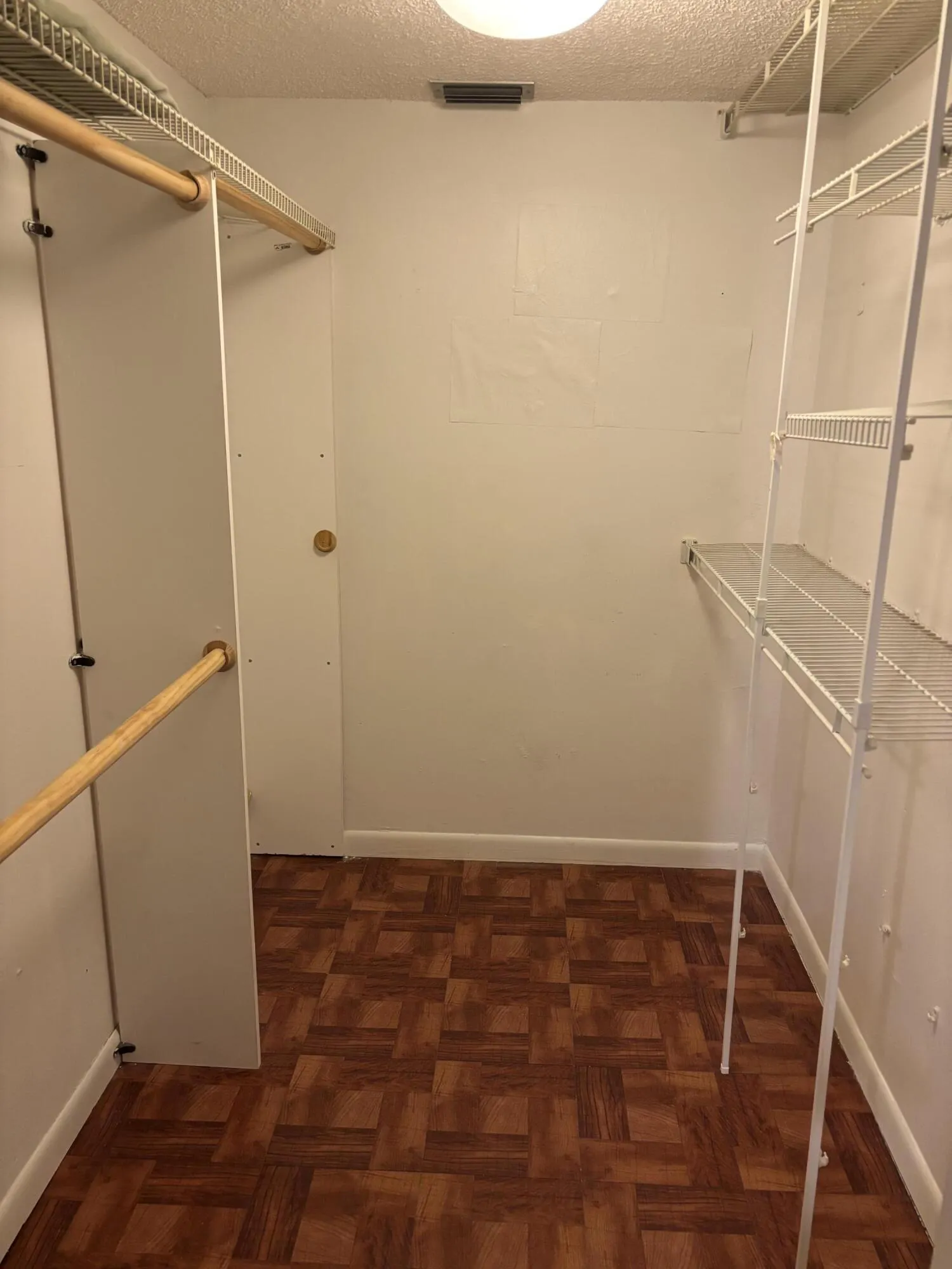 7106 GOLF COLONY Court #201