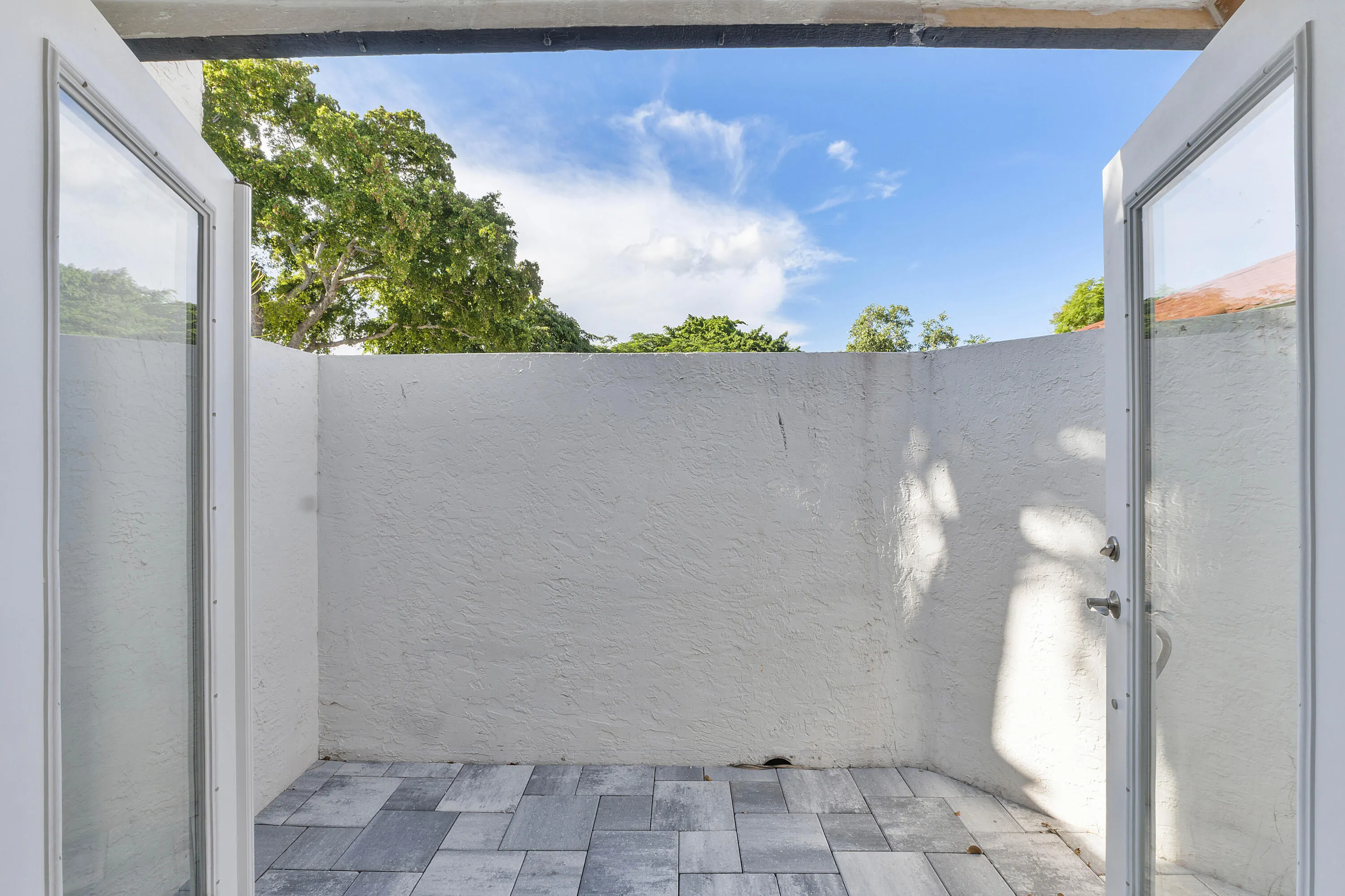 273 NW 36TH Avenue